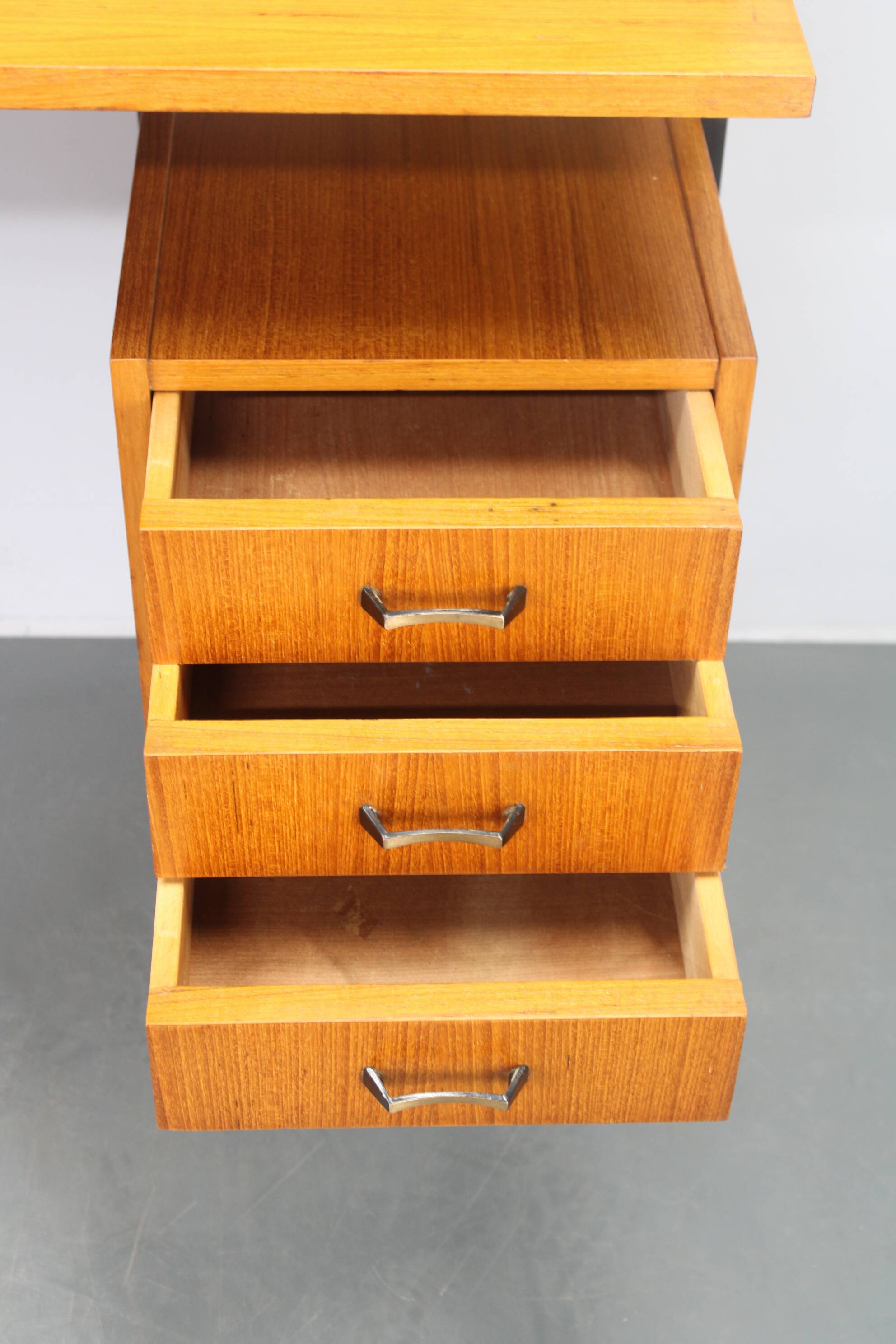 1970s Italian teak shelves unit with desk