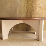 Oval coffee table