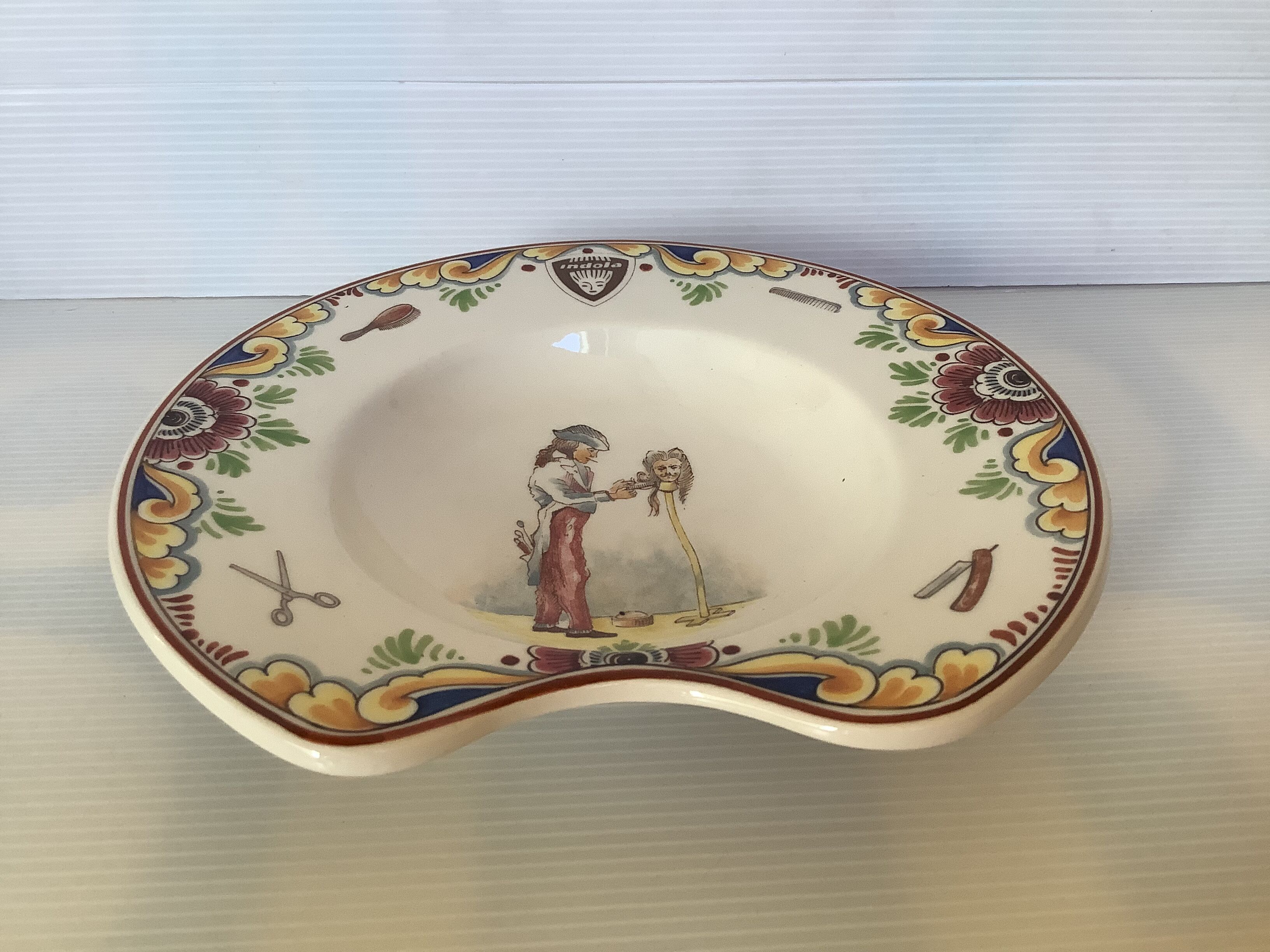 Royal Delft Holland barber shaving dish