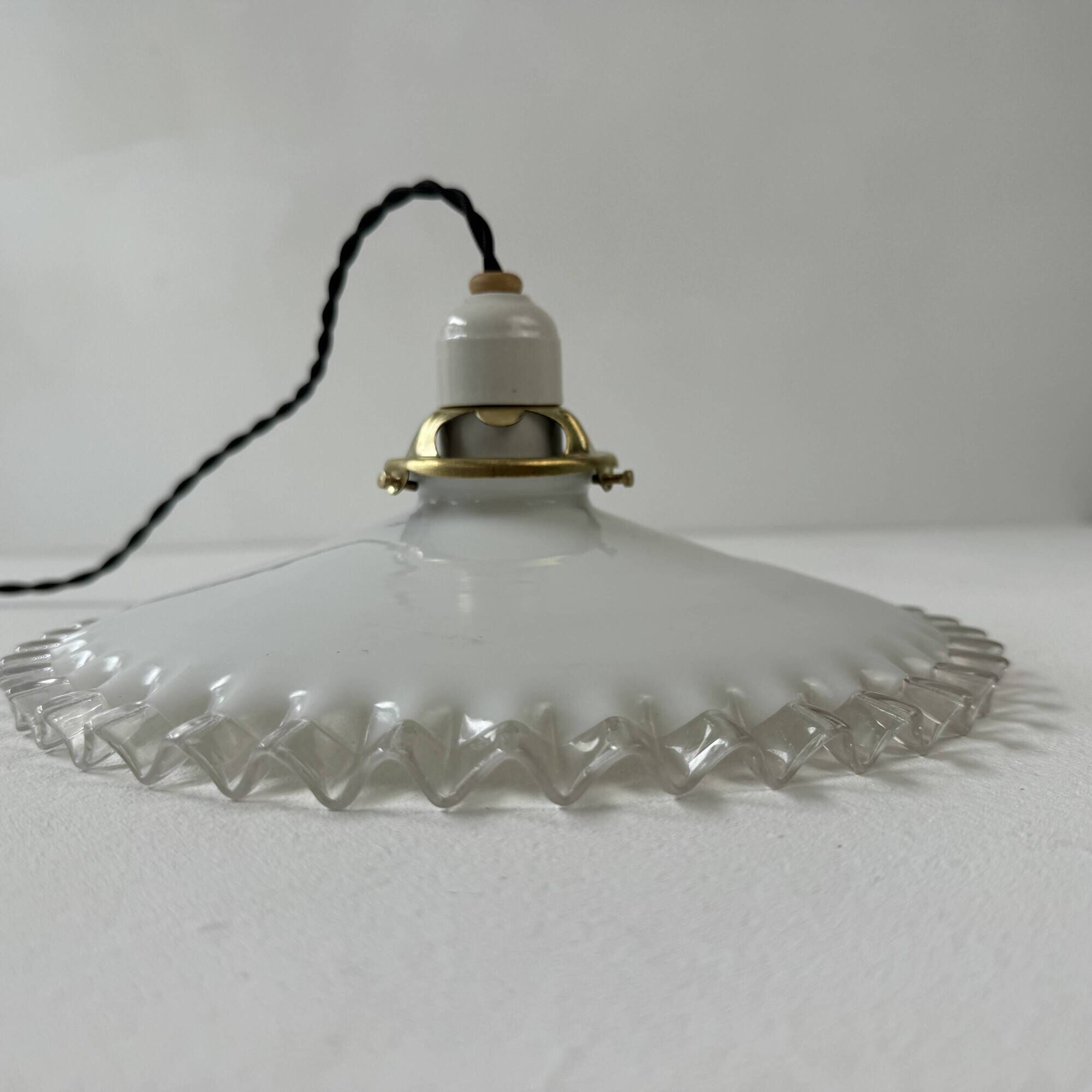 Antique 25.5 cm vintage opal lace pendant light