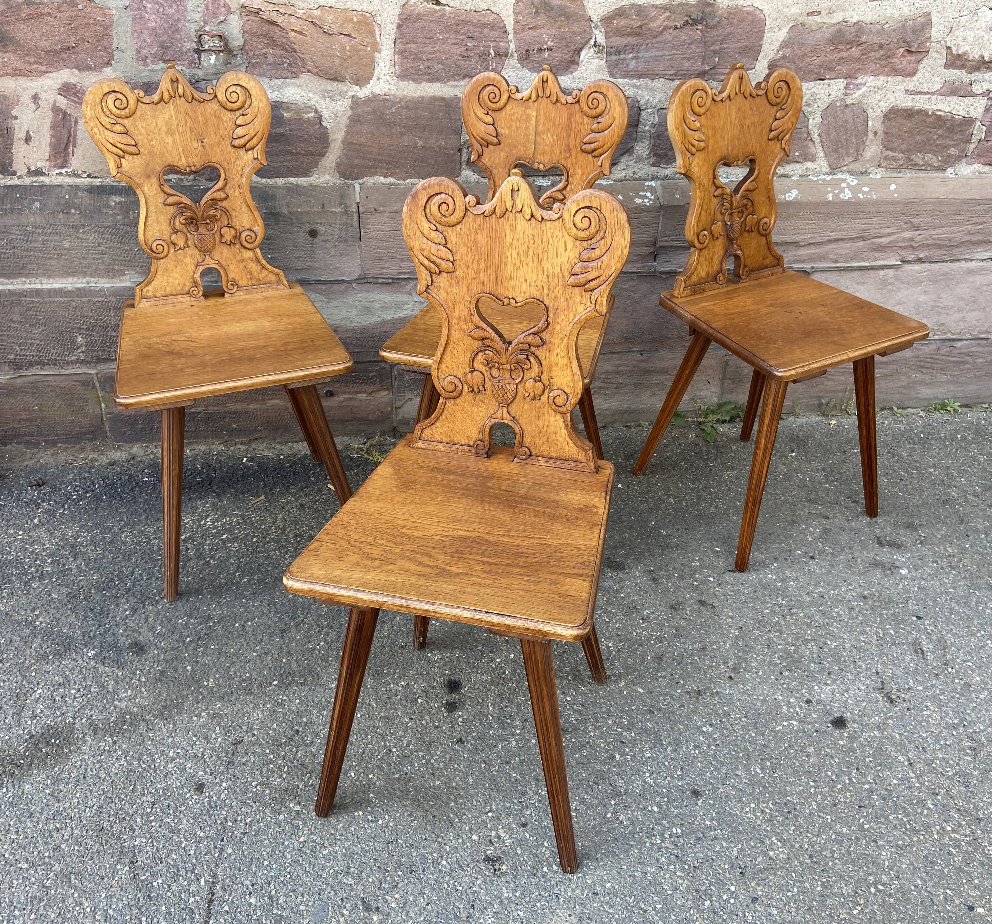 4 Alsatian chairs renaissance 1950 in carved oak