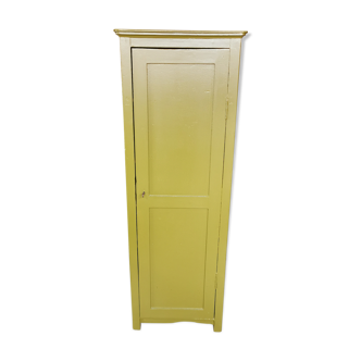 Parisian bonnetière cabinet