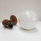 Paire d’appliques modernistes en pin et opaline
