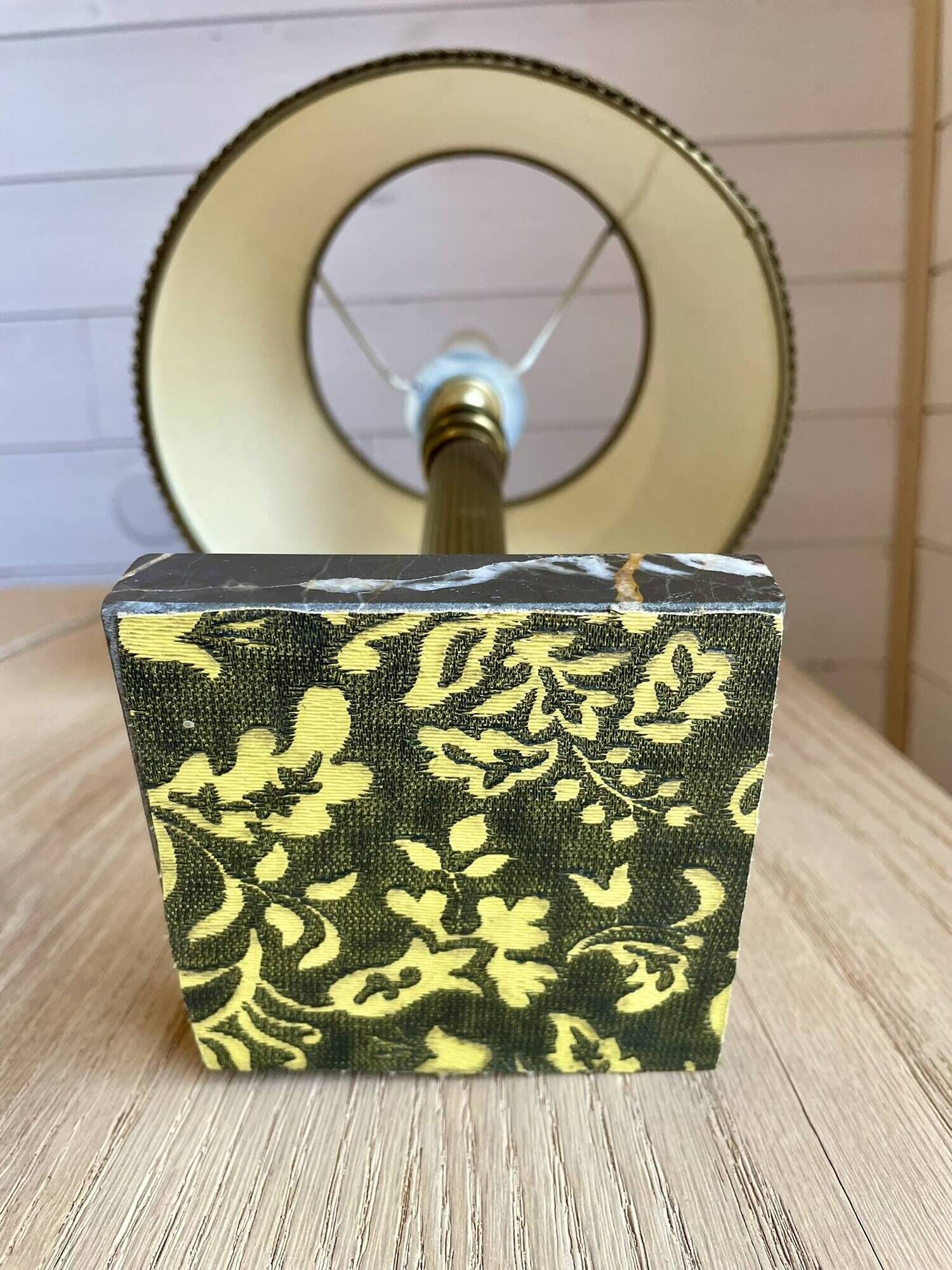 Pair of vintage bedside lamps in brass with marble base from the 70s.
