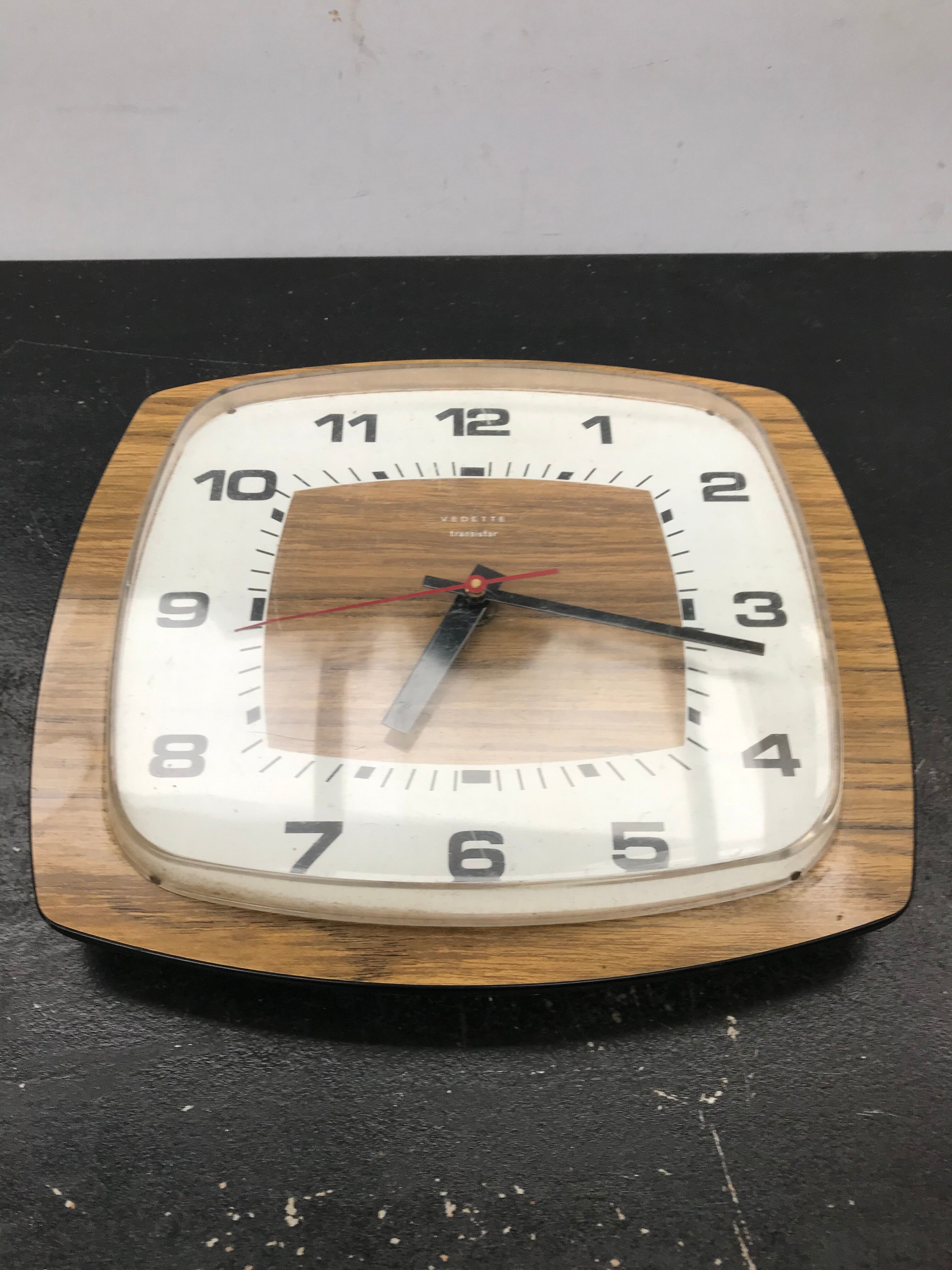Old clock pendule Vedette formica plastic 70s vintage