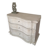 White wooden chest of drawers