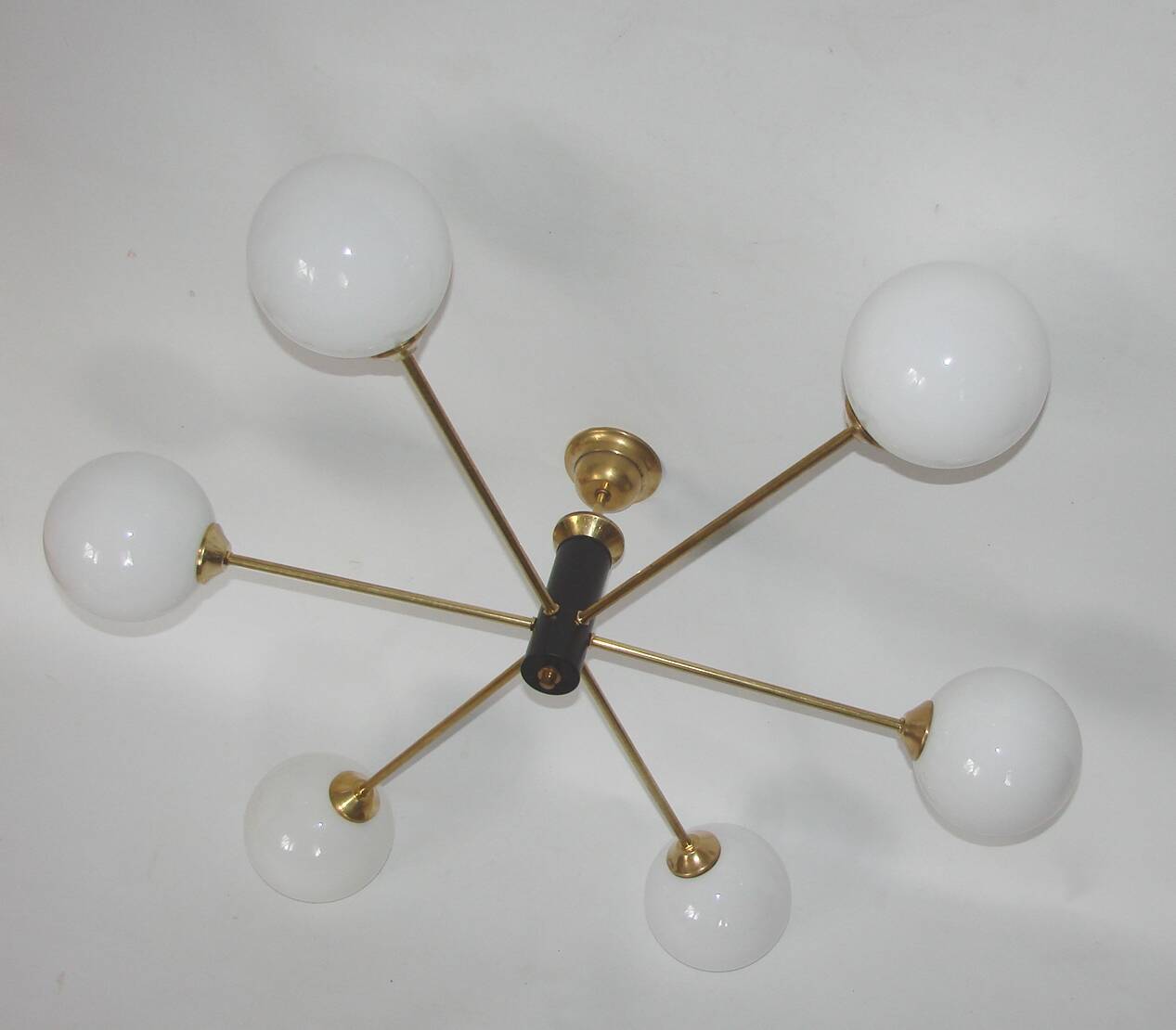 Stilnovo 1960s-style chandelier | Brass, glass and metal | 6x E14 | Vintage