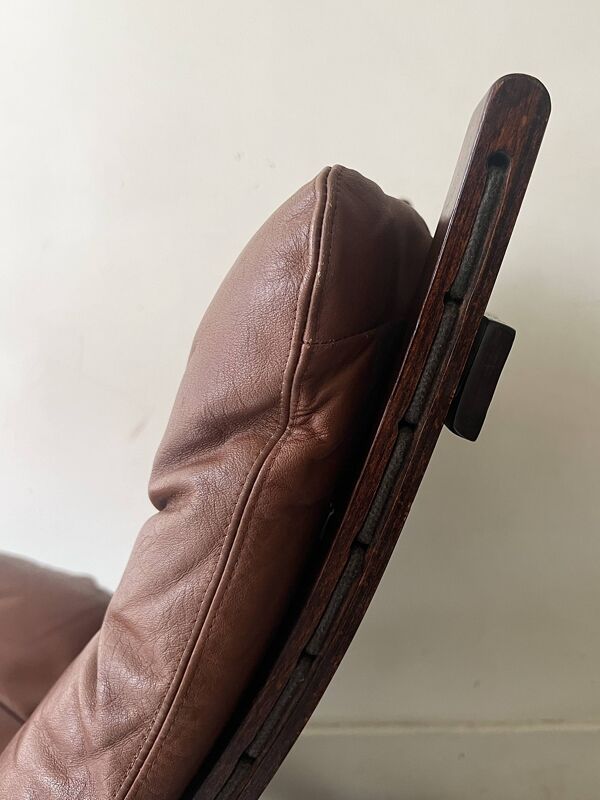 Fauteuil scandinave en cuir cognac ''Siesta'' par Ingmar Relling pour Westnofa 1960