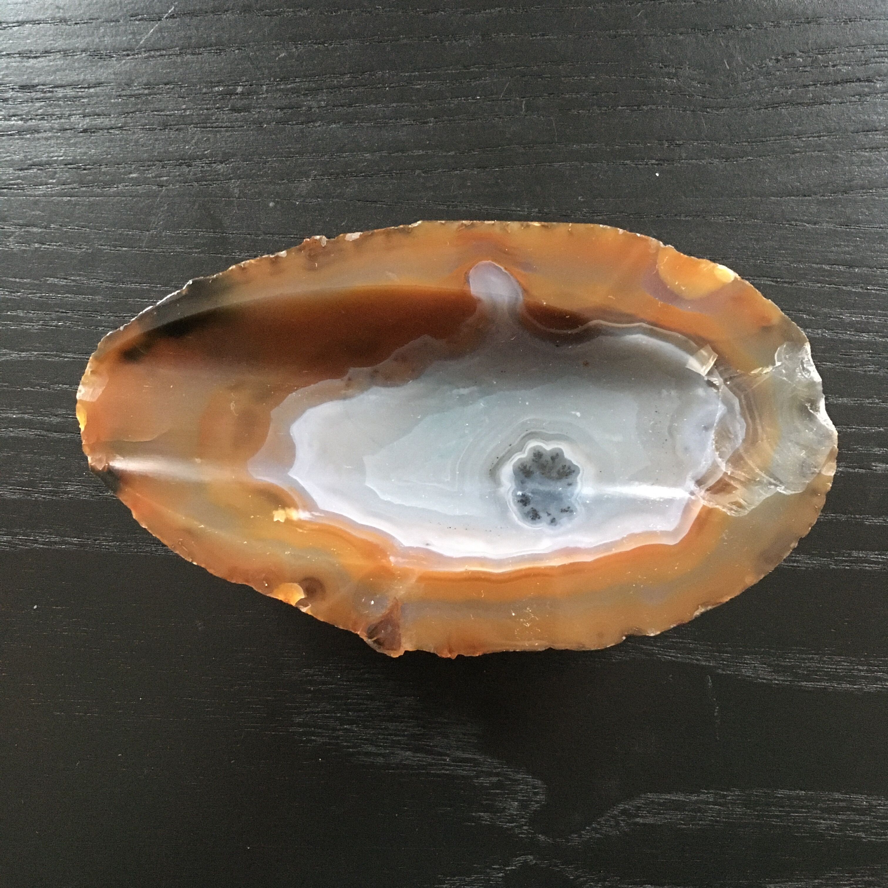 Ashtray in brown agatha