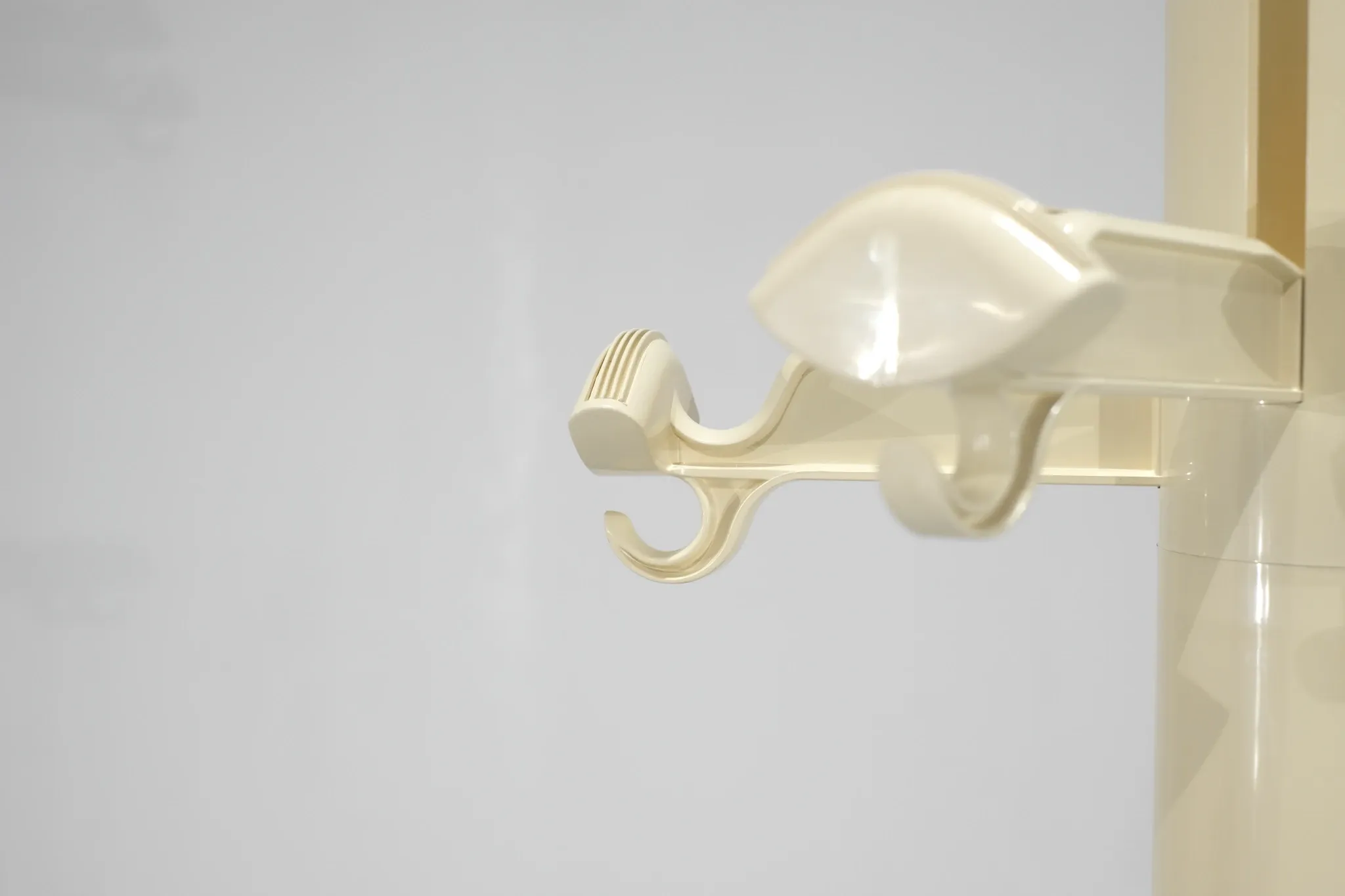 Coat rack "Planta" designed by Giancarlo Piretti for Anonima Castelli.