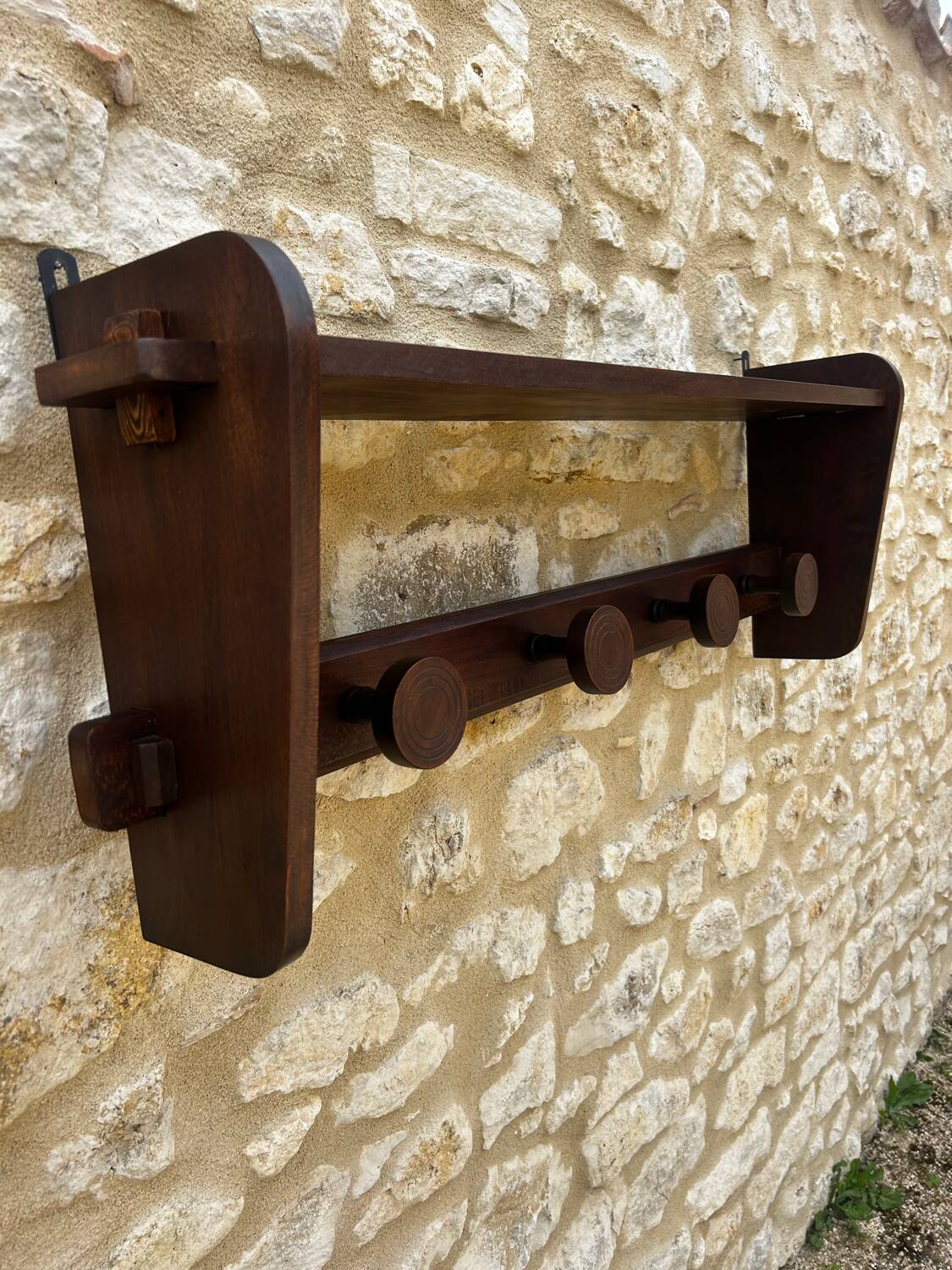 Wall coat rack