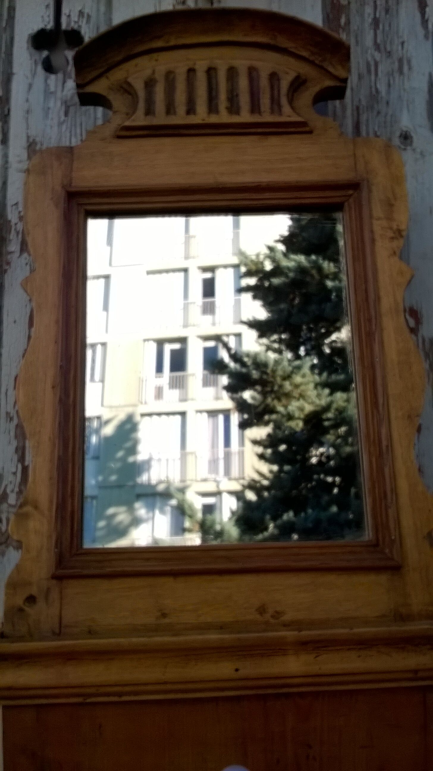 Toilet furniture 1900