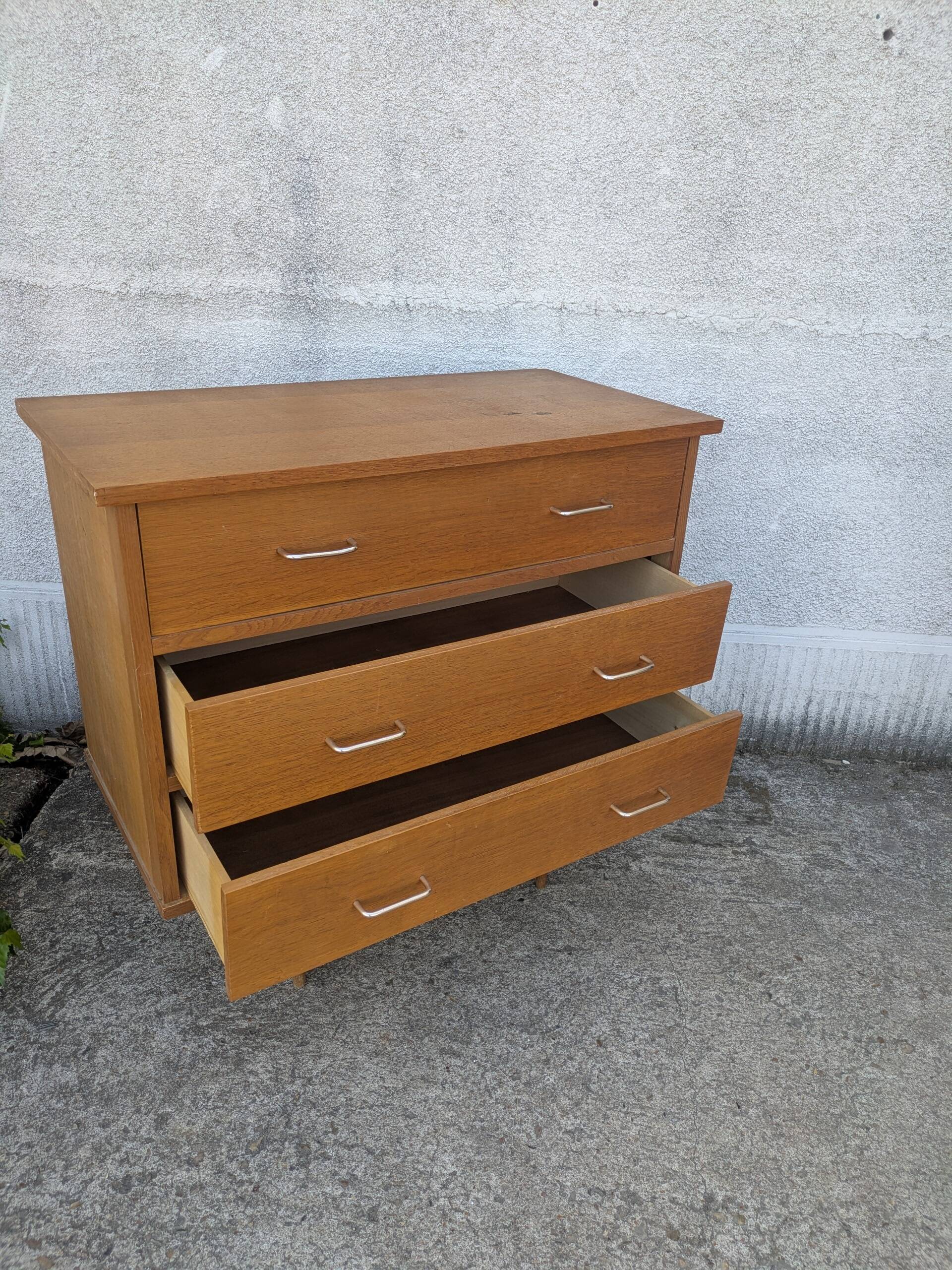 Vintage chest of drawers