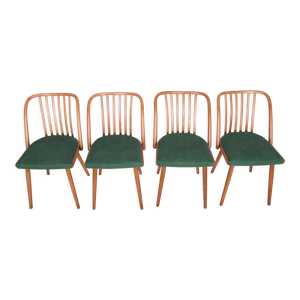 Chaises vertes par Antonín