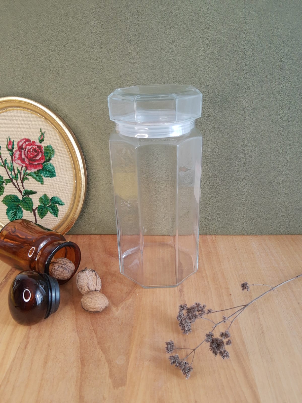 Large octagonal hermetic jar luminarc France vintage