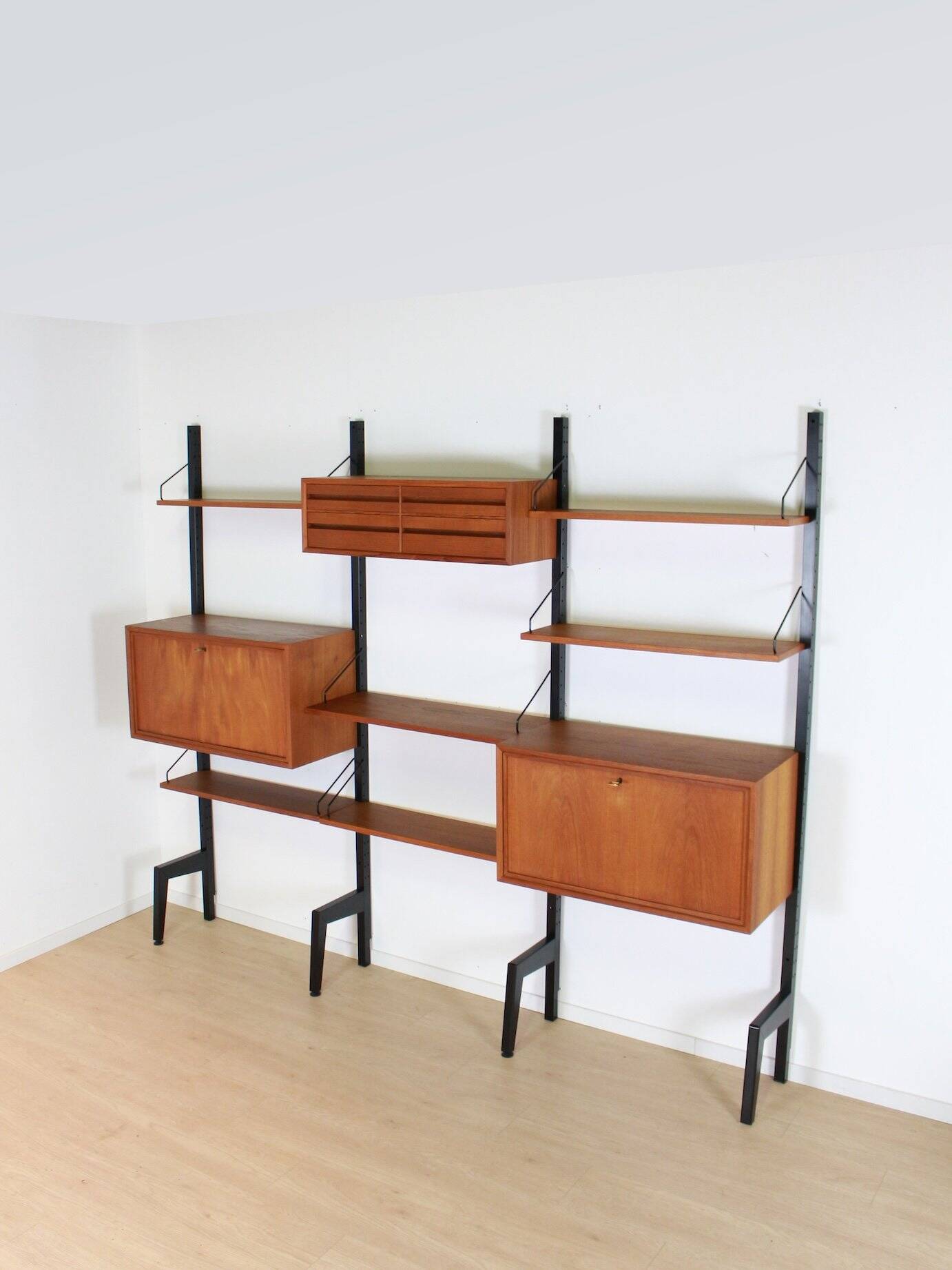 Poul Cadovius wall-unit vintage freestanding