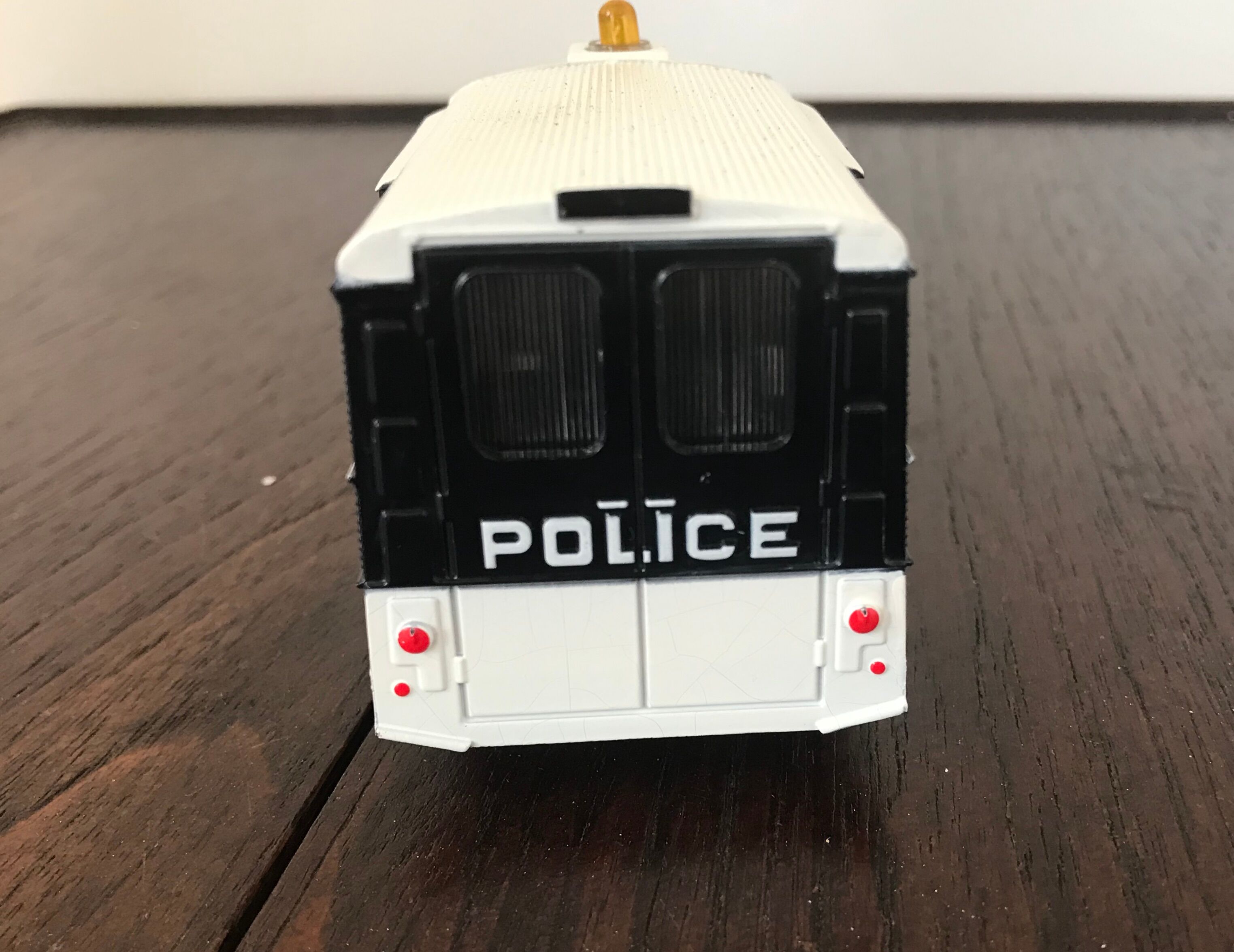 Car de Police Dinky Toys
