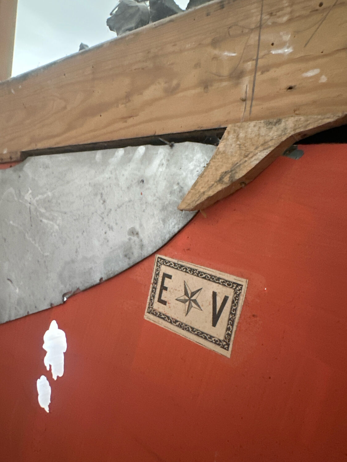 Dragon mirror black and gold plaster