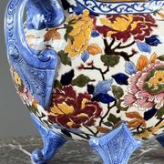 Large earthenware cache-pot from Gien with peony decoration, 20th century.