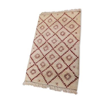 Ancien tapis berbére avec sceau