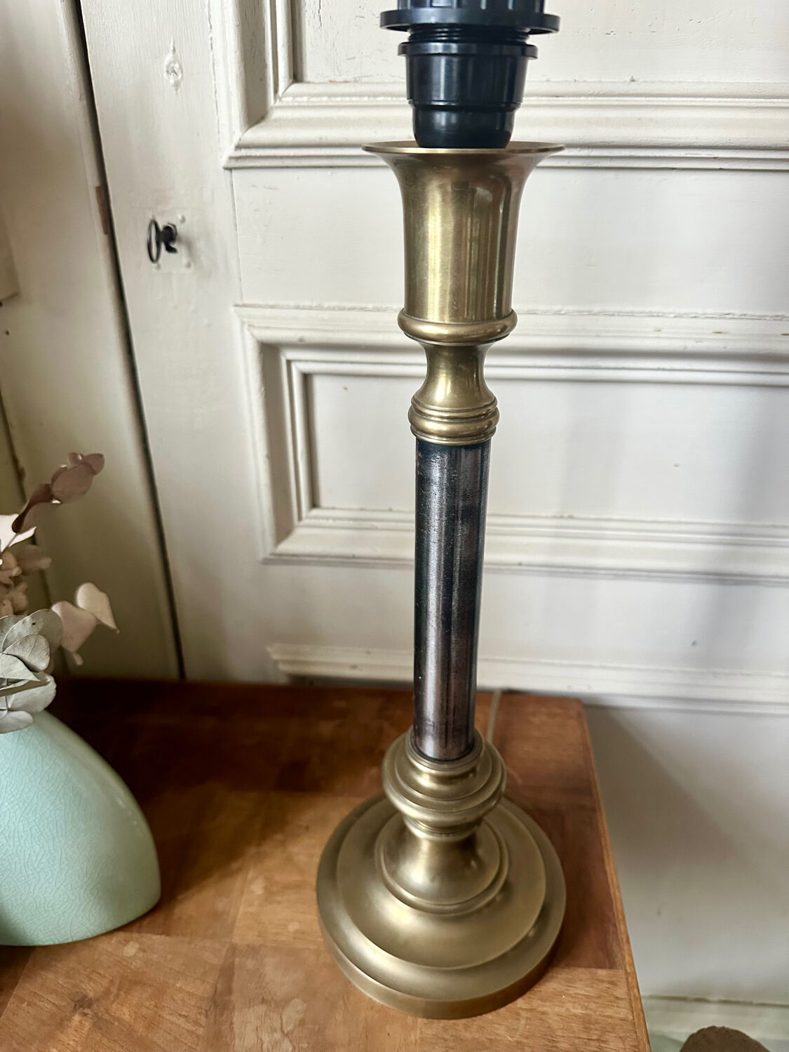 Lamp base in brass and chrome-plated steel
