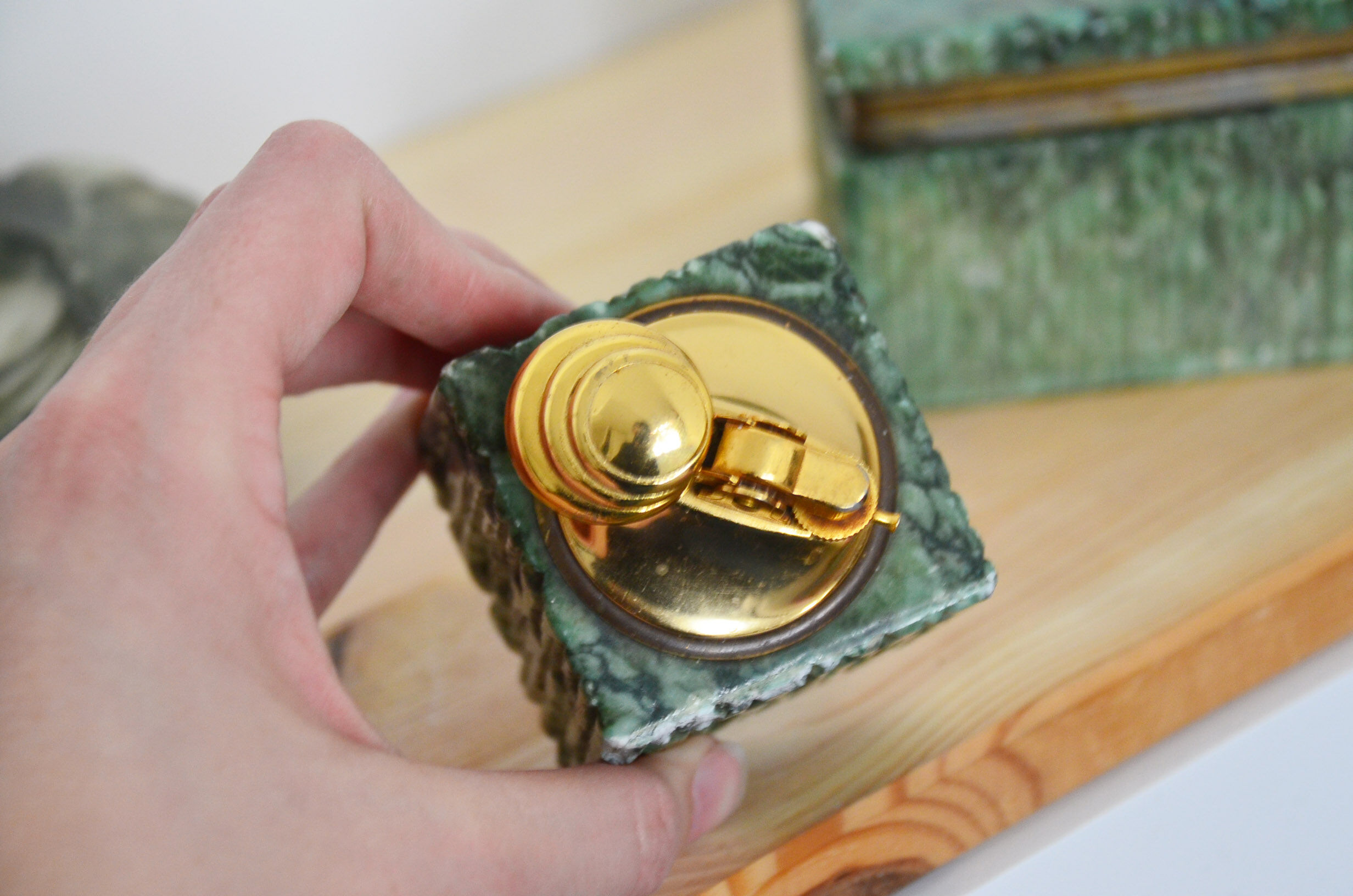 Refillable table lighter in alabaster and brass 1970