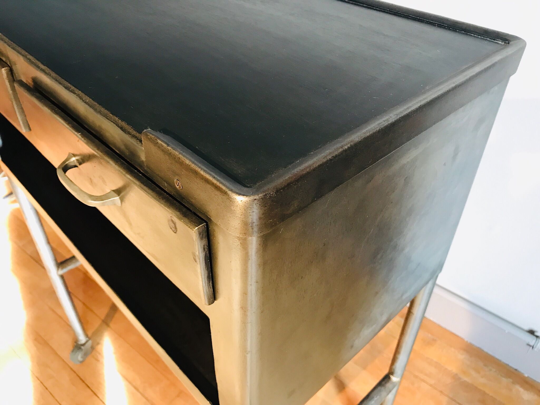 vintage 50s dentist serving