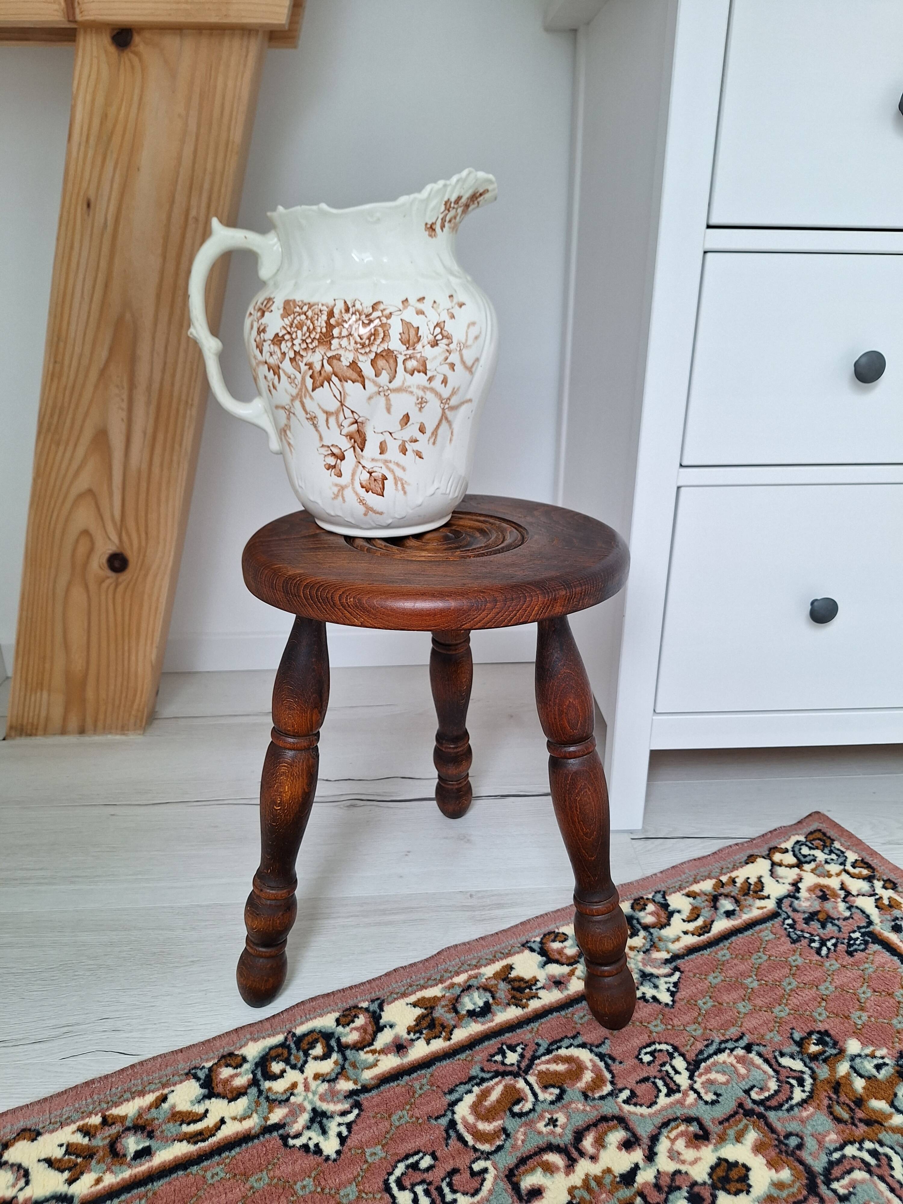 Vintage tripod stool