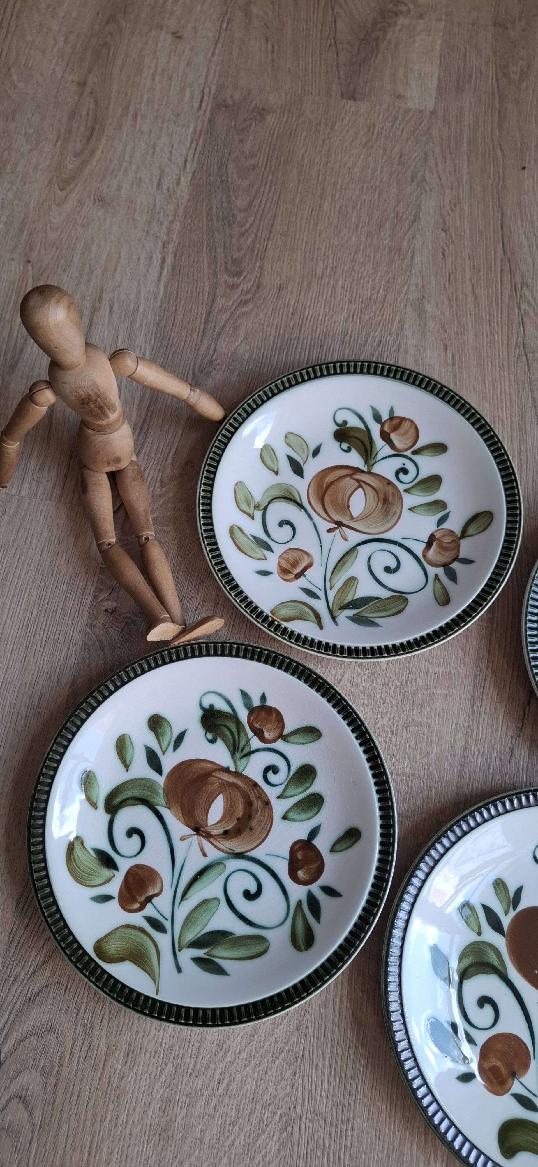 Set of 4 Argenteuil Boch plates 1966