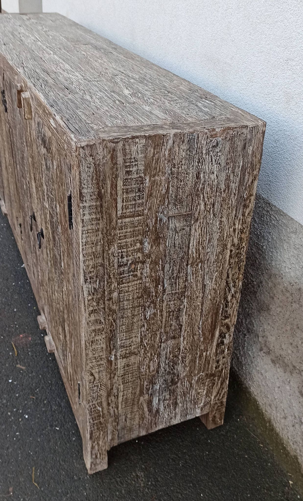 Buffet 4 portes en bois brut