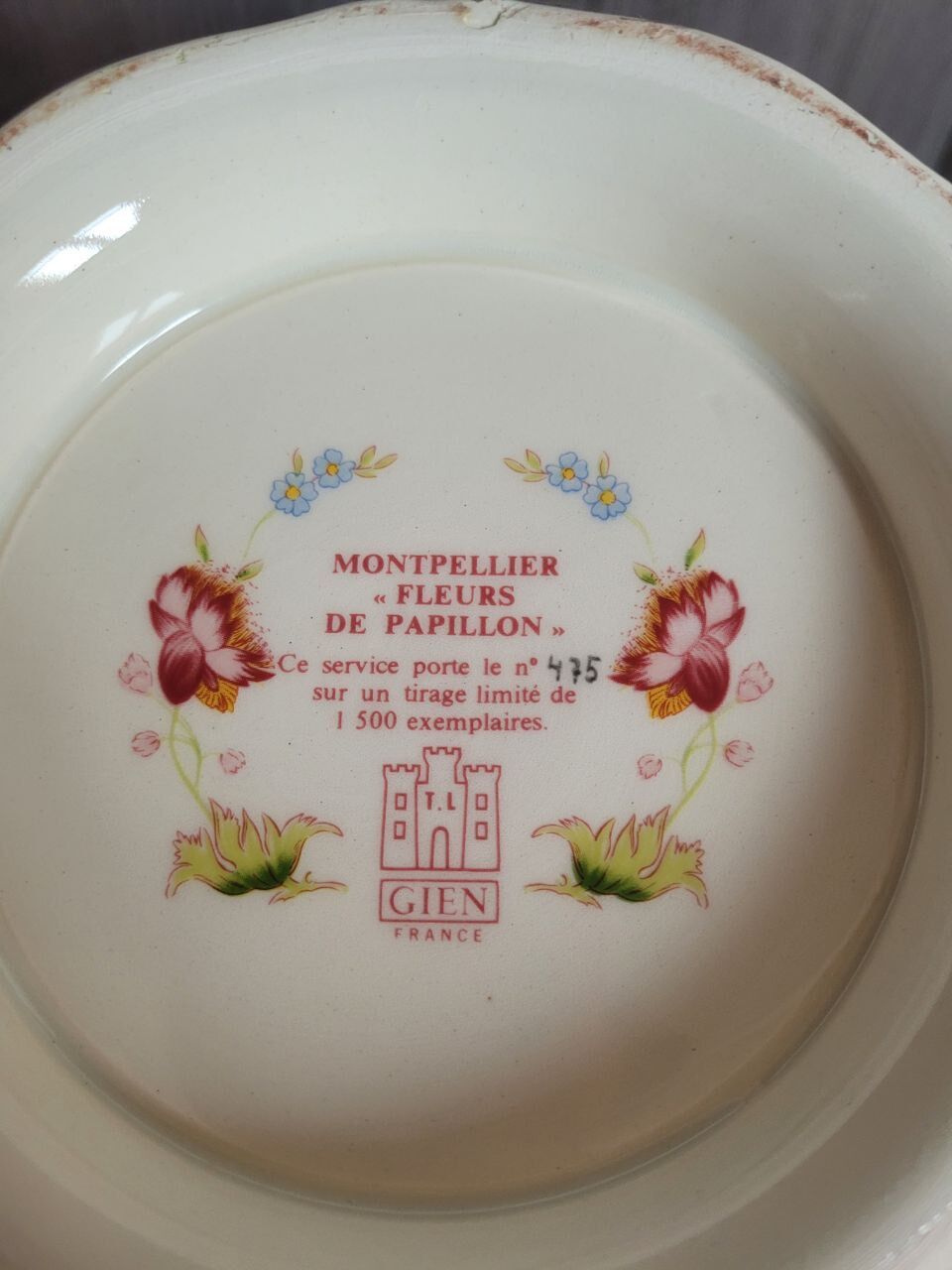 Soupière Gien, fleurs de papillon
