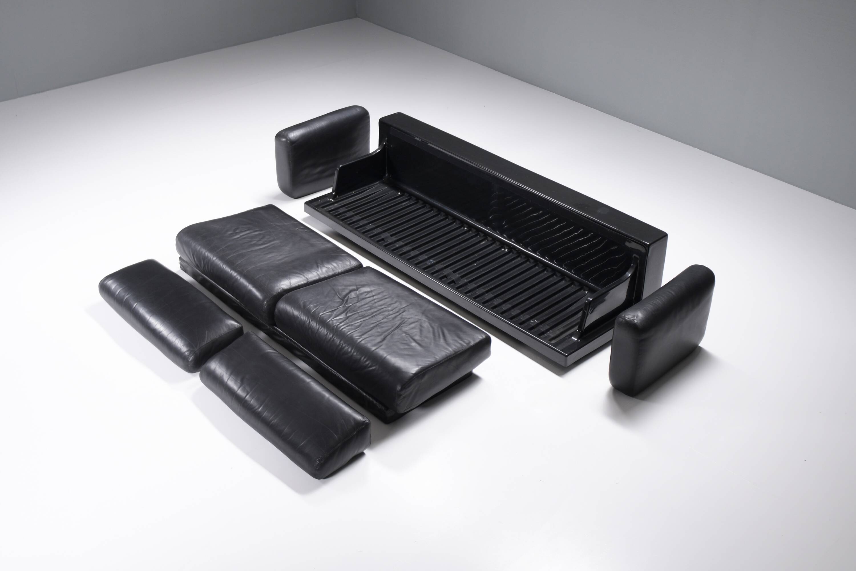 Rare Vintage Gradual lounge sofa in black leather by Cini Boeri for Knoll