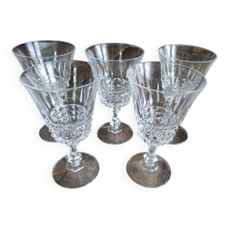 Set of 5 old chiseled crystal wine glasses