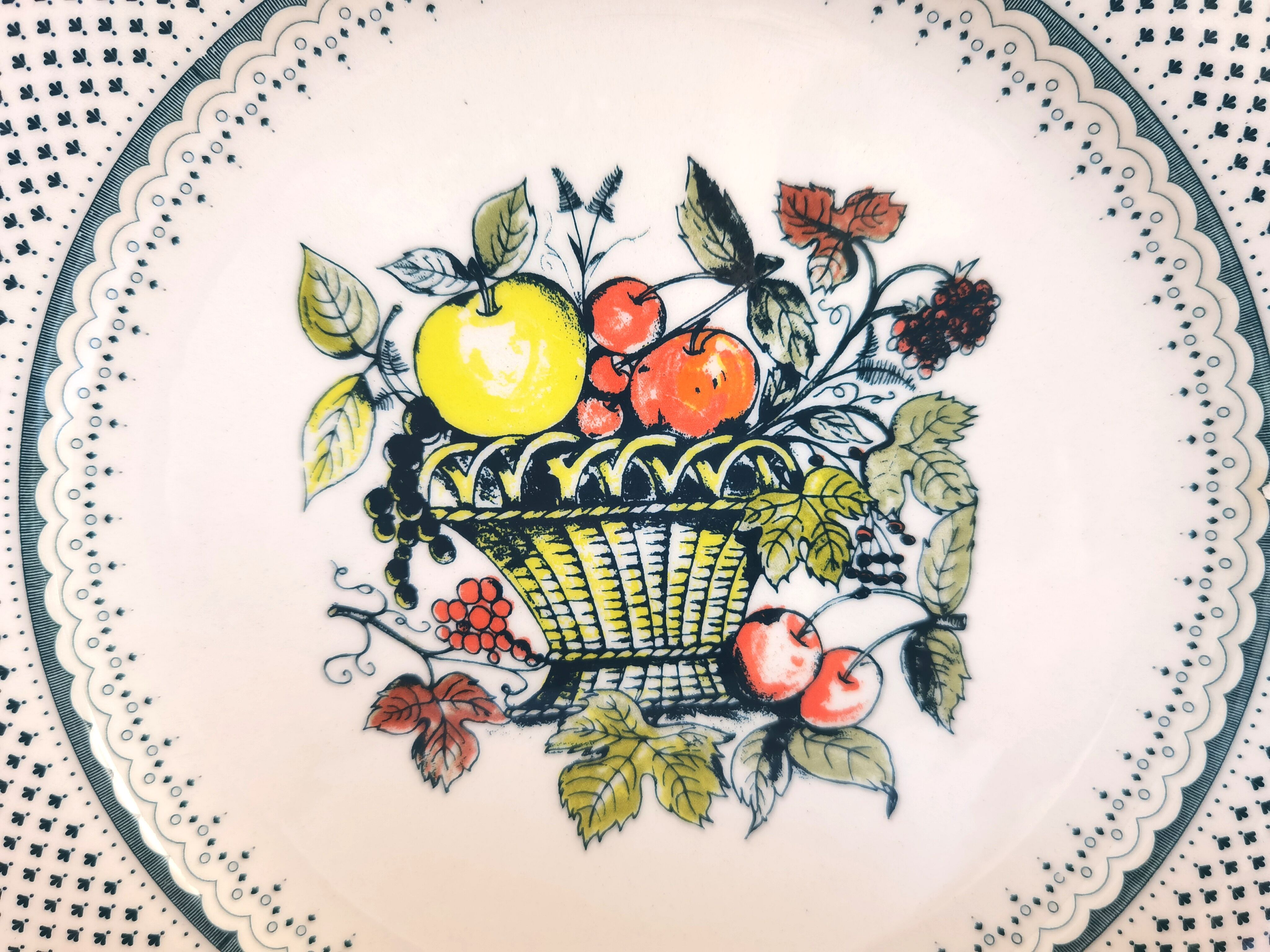 Service de 18 assiettes