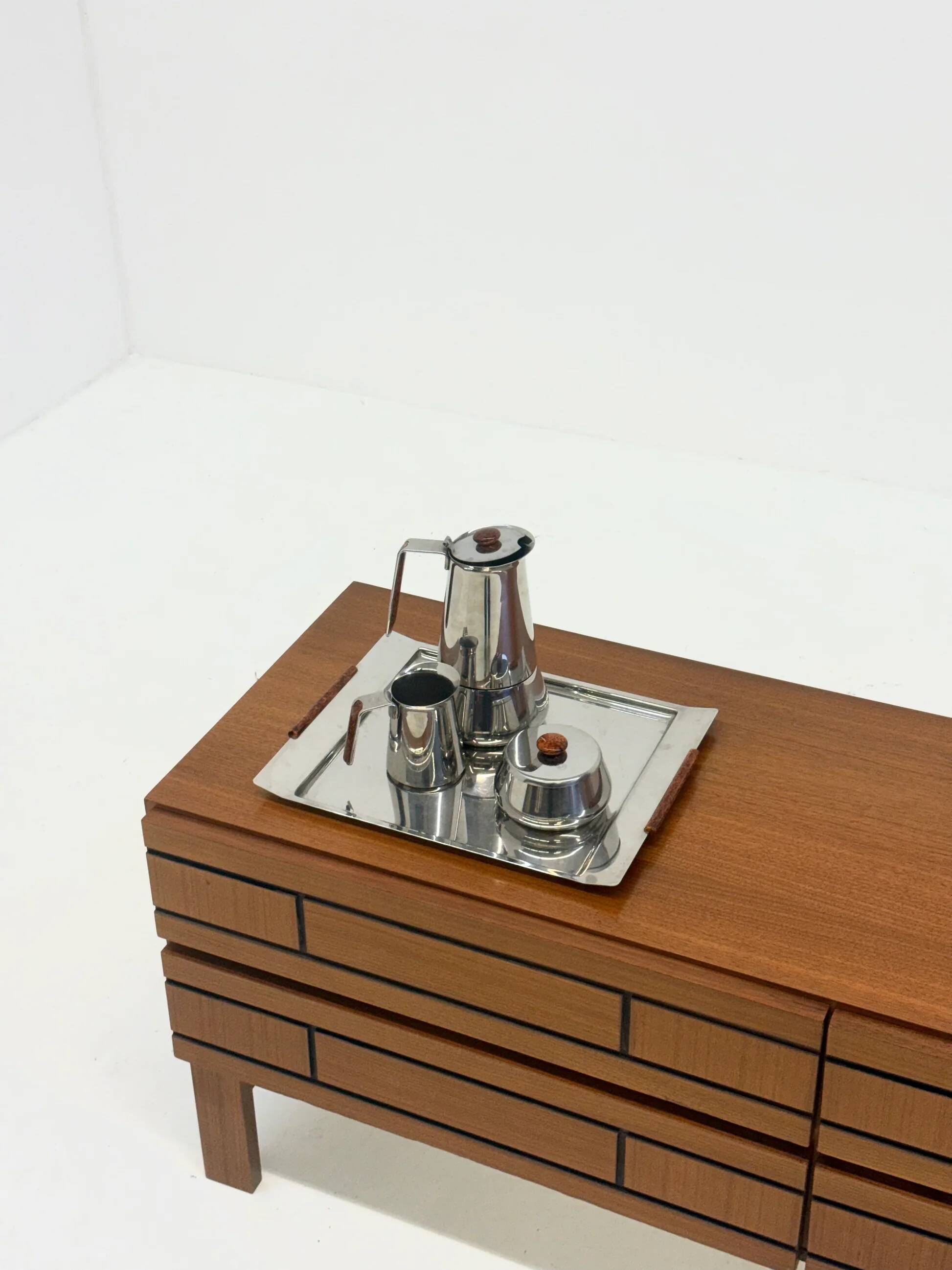 Douwe Egbert coffee set by Guido Bergna