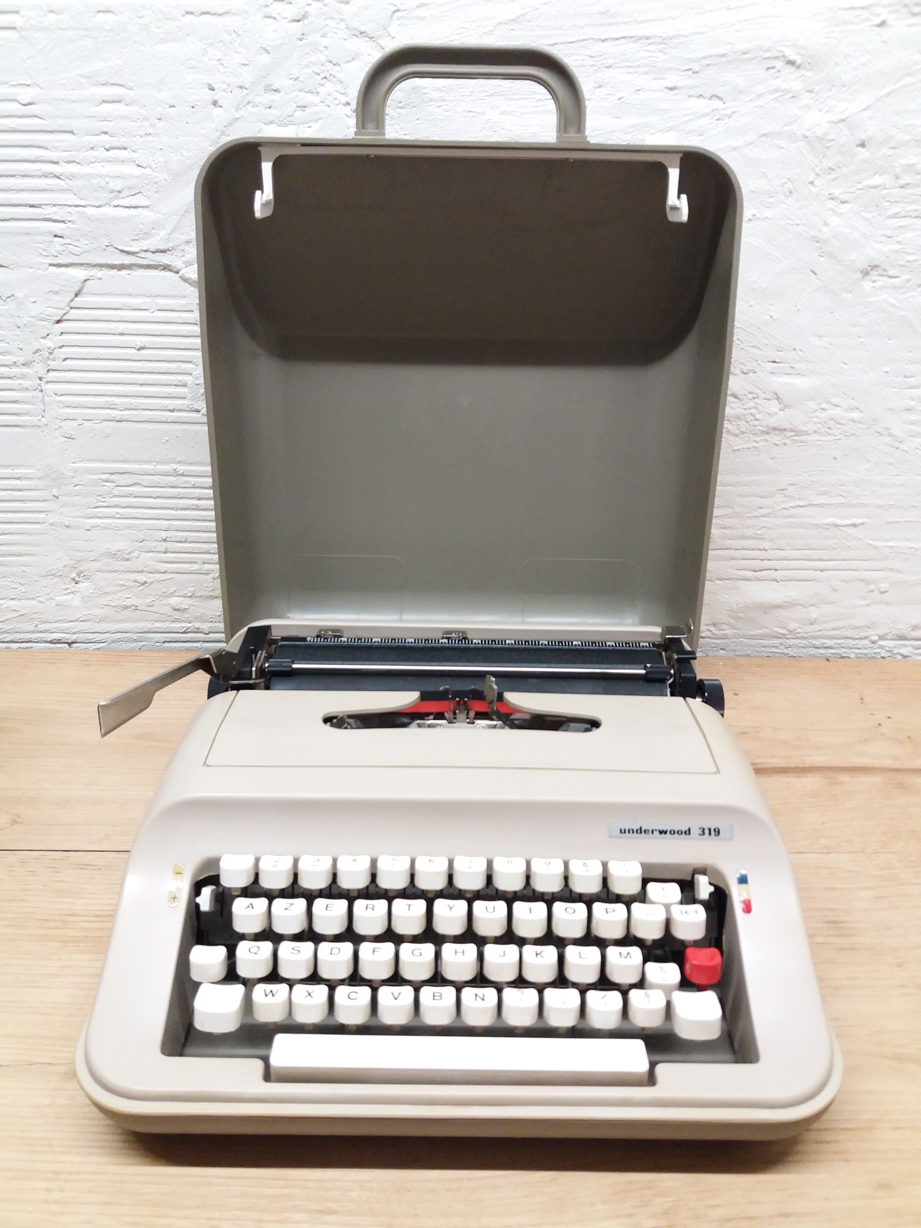 Underwood 319 typewriter