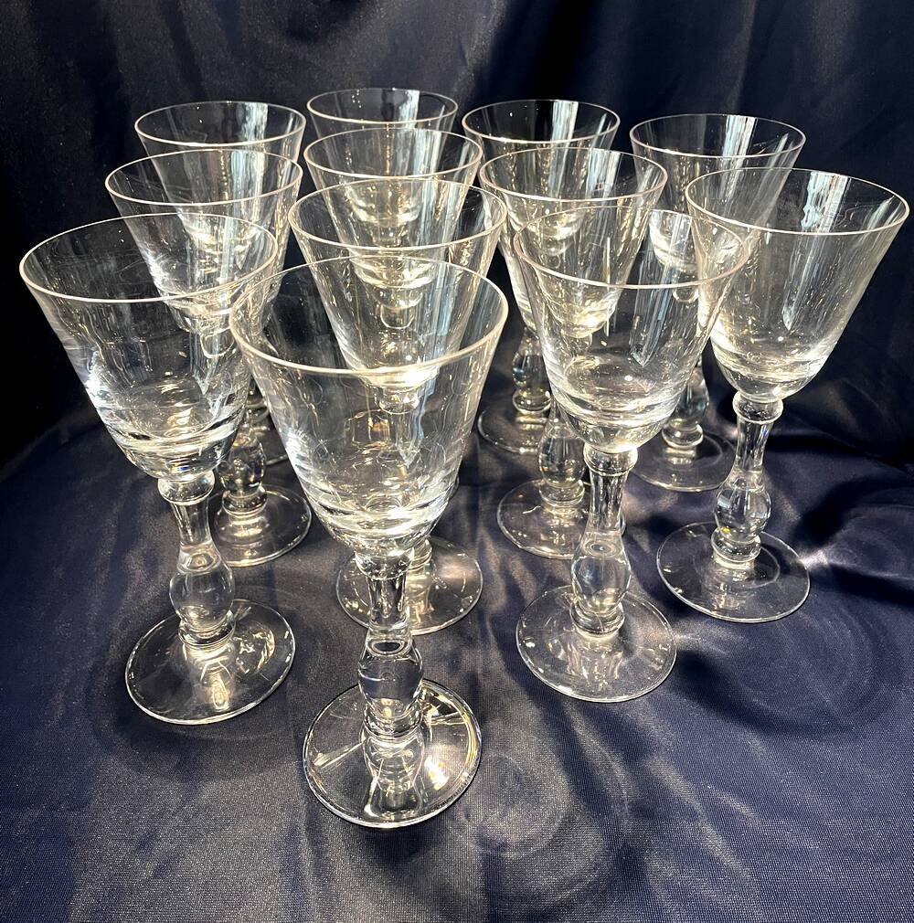 Set of 12 Portieux crystal red wine glasses slim shape