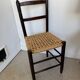 Chaise vintage en bois et paille tressée