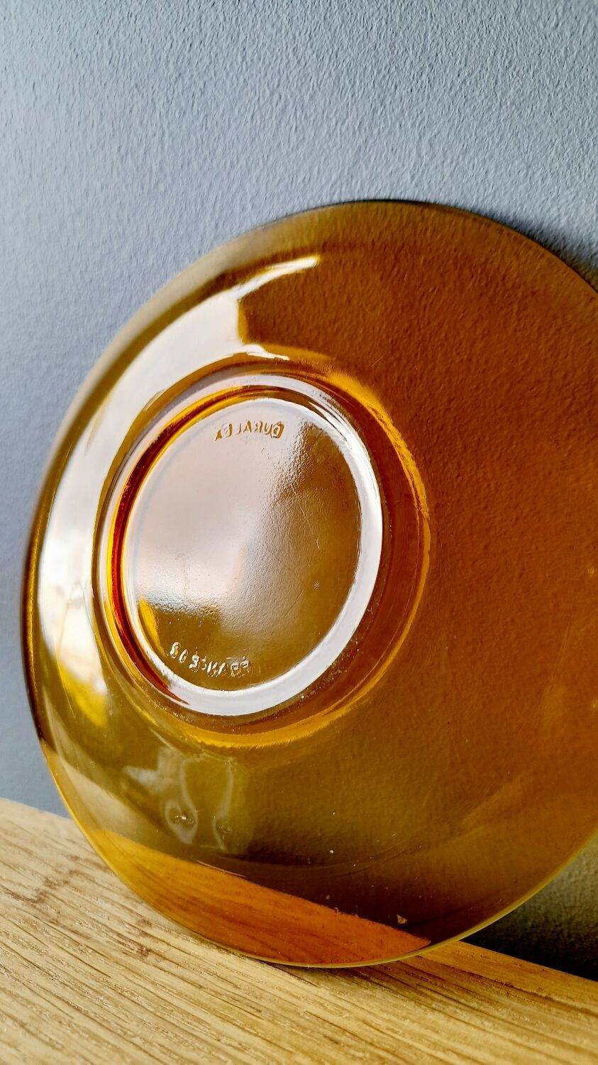 Amber coffee cups 70s