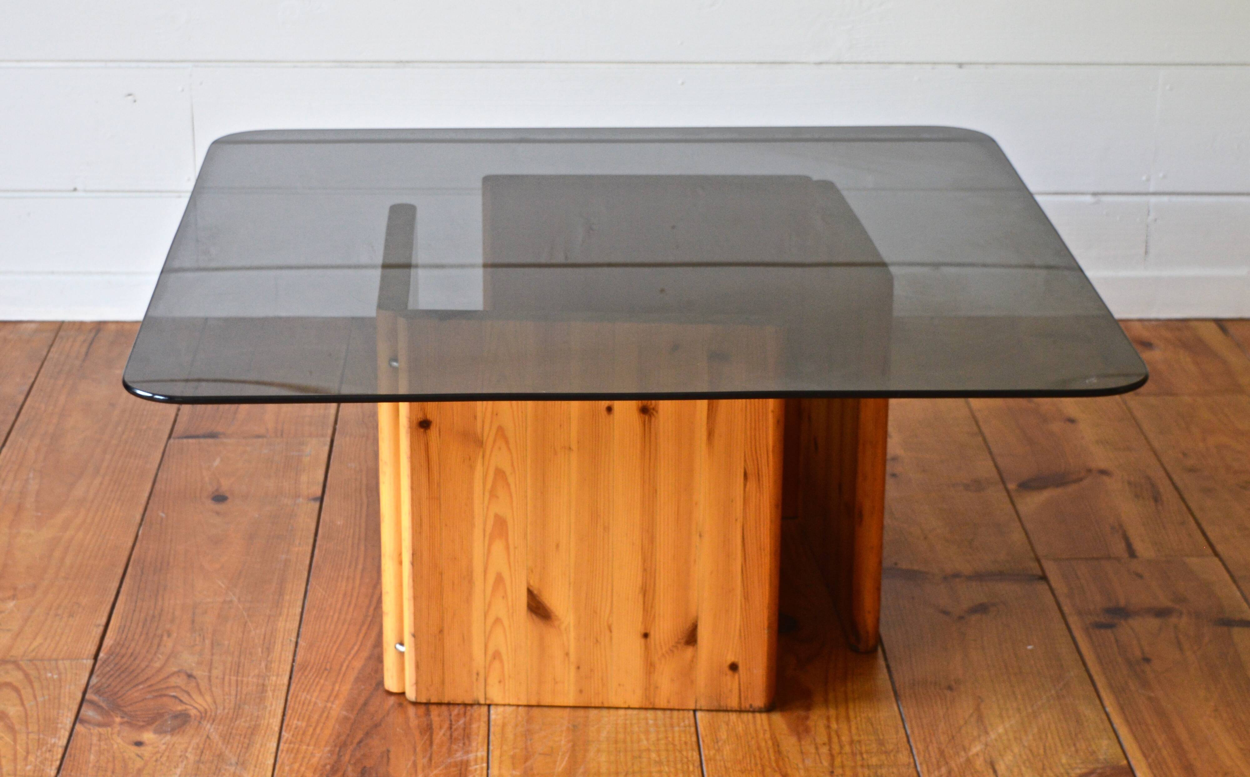 Lagun Ikea glass coffee table
