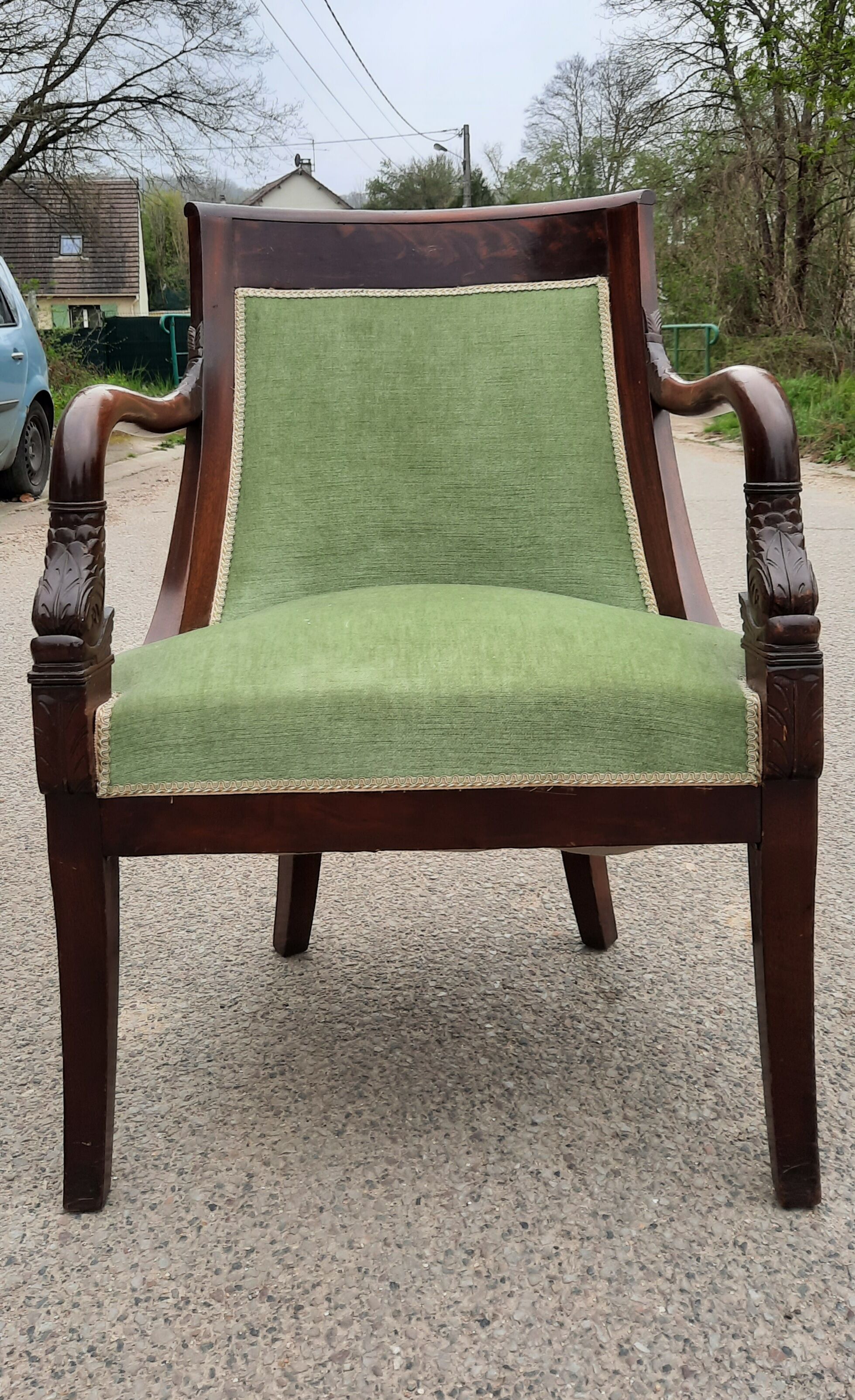 Dining armchair