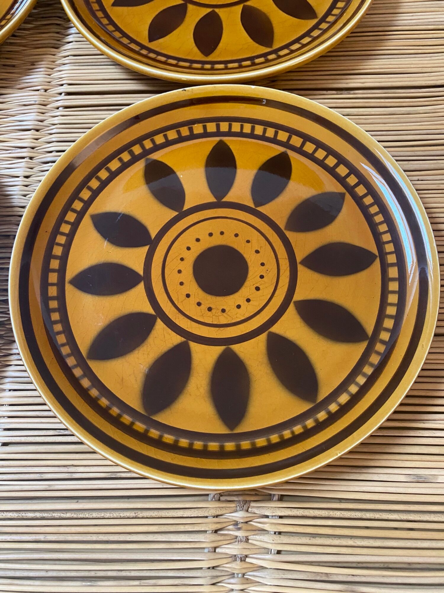 6 small plates Longchamp Squirrel and brown palmettes