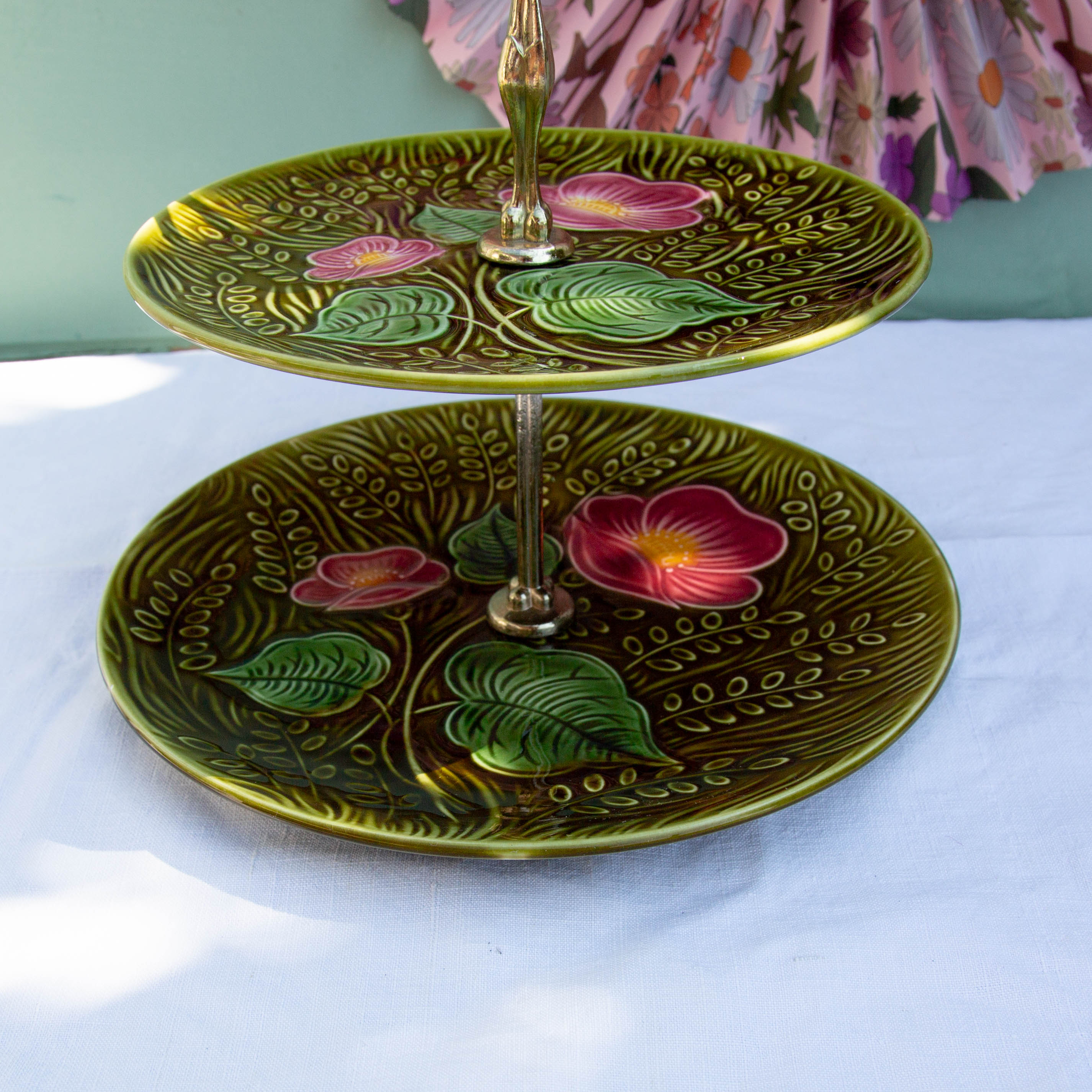 Servant cake display slurry flowers sarreguemines