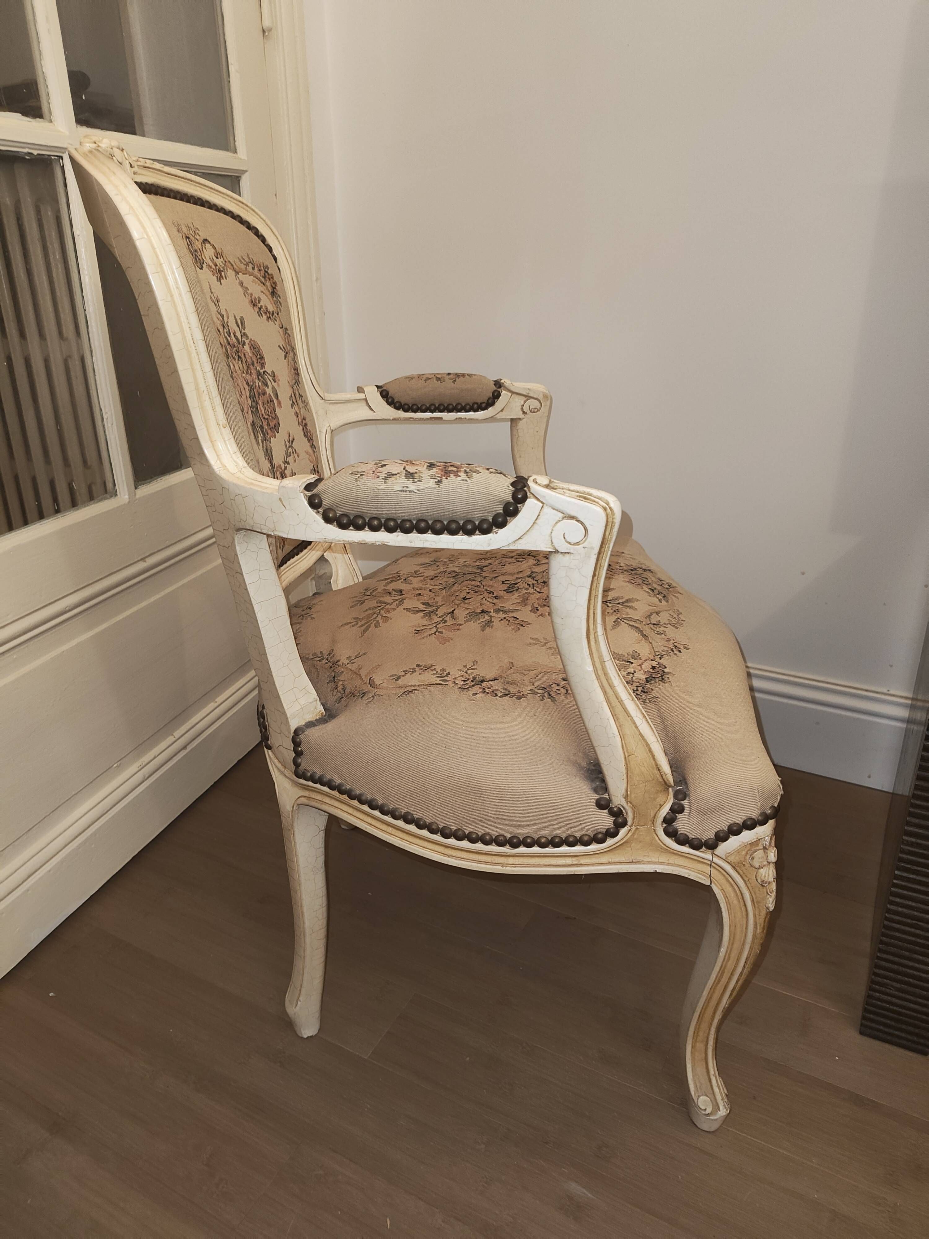 Fauteuil cabriolet Louis XV