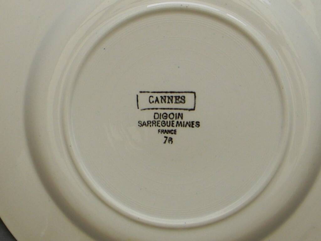 Set of 6 DIGOIN SARREGUEMINES earthenware dinner plates. CANNES model.