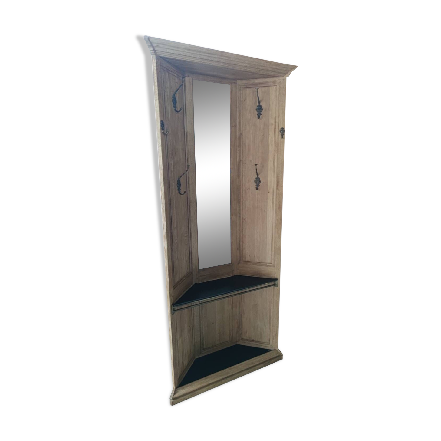 Corner coat rack in oak