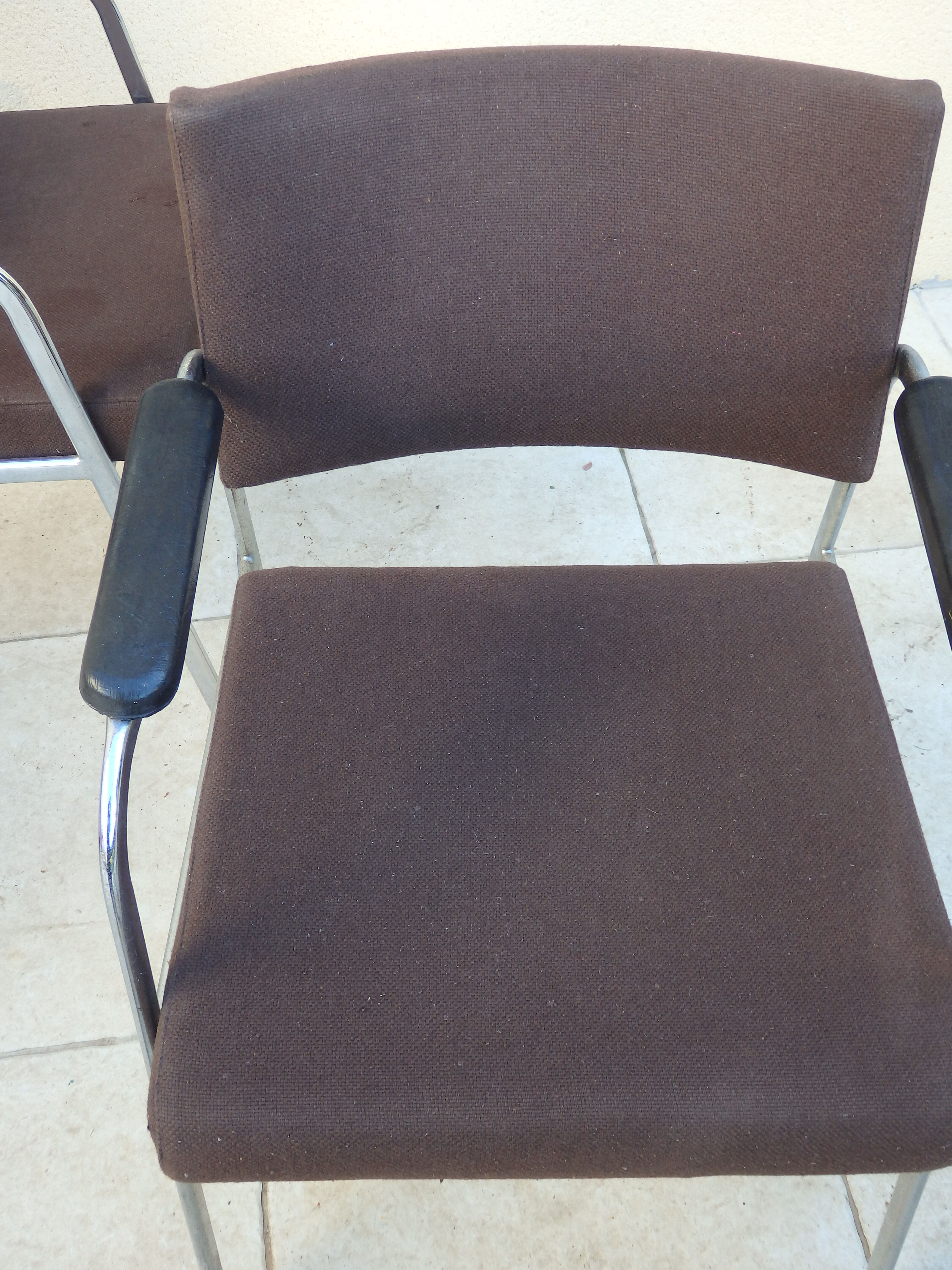 Paire de fauteuils conférence vintage