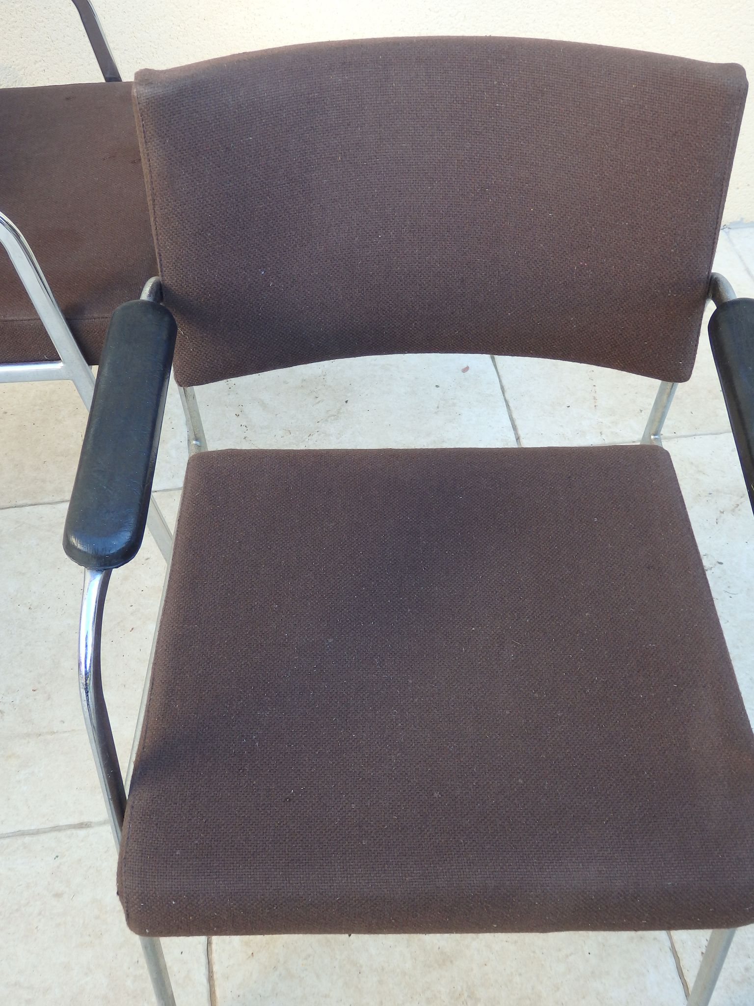 Paire de fauteuils conférence vintage