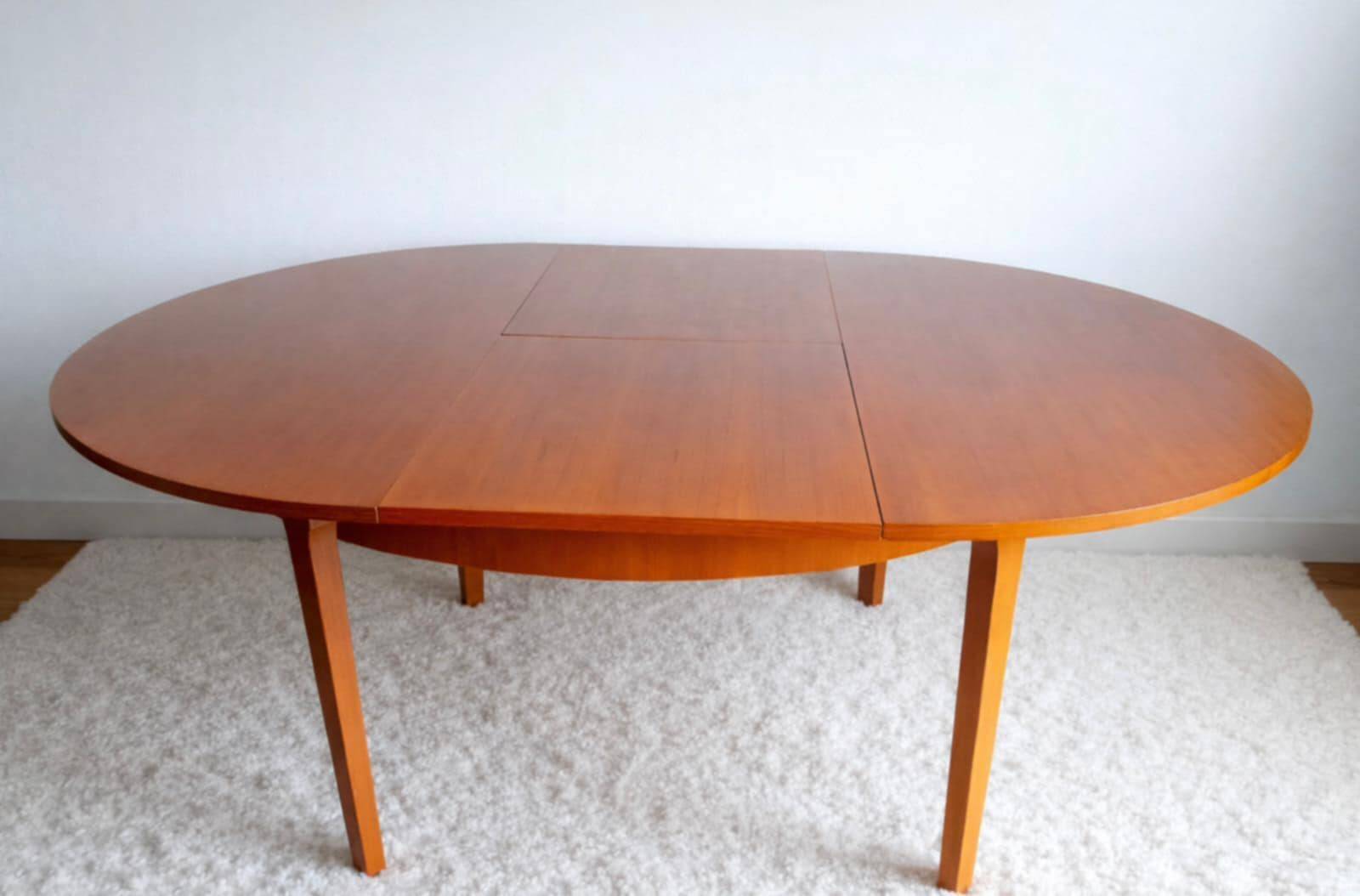 Danish extendable round table 1960