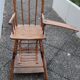 Chaise haute de bébé